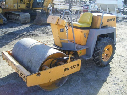 Аренда дорожного катка 3 тонны Bomag с оператором