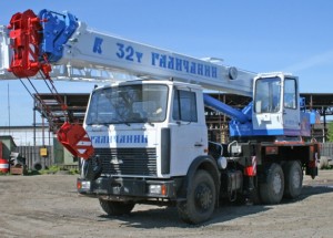 Автокран Галичанин 32 тонны сдаю в аренду