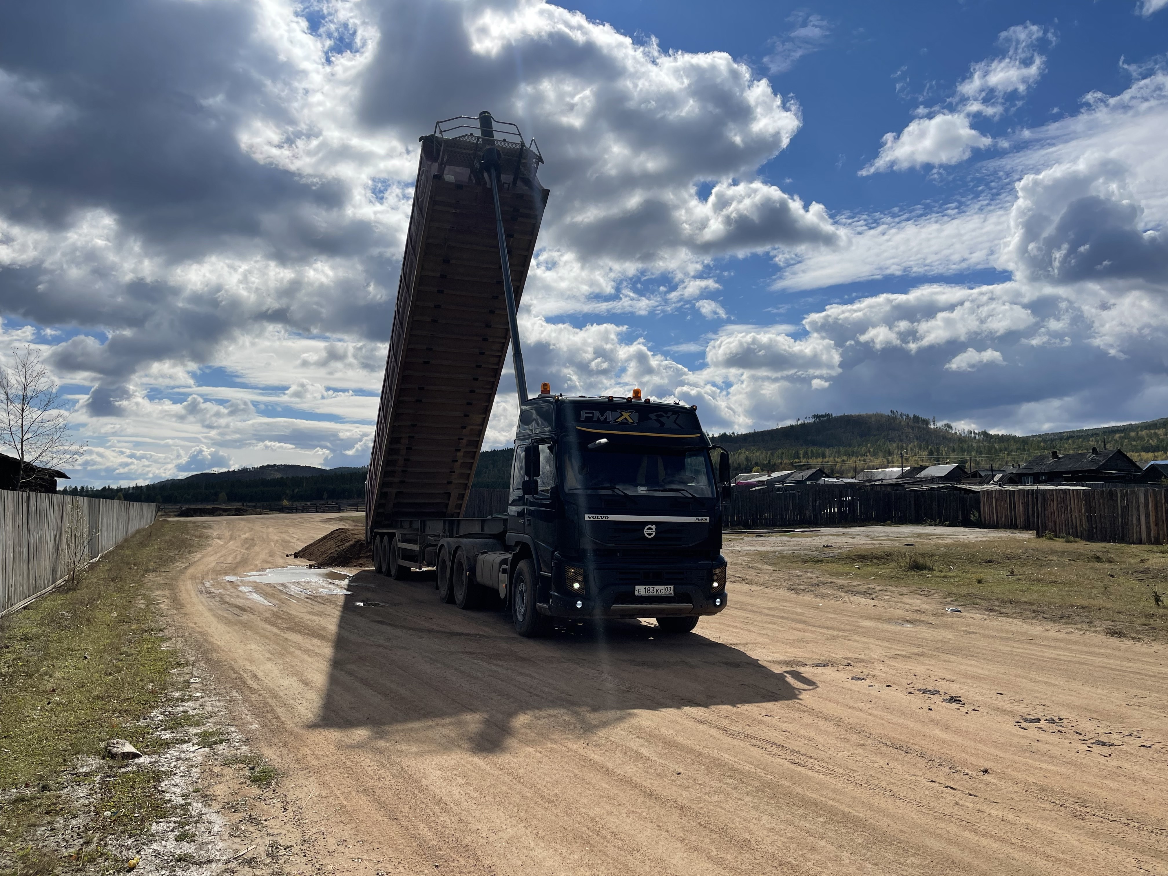 УСЛУГИ САМОСВАЛА VOLVO FMX с п/п