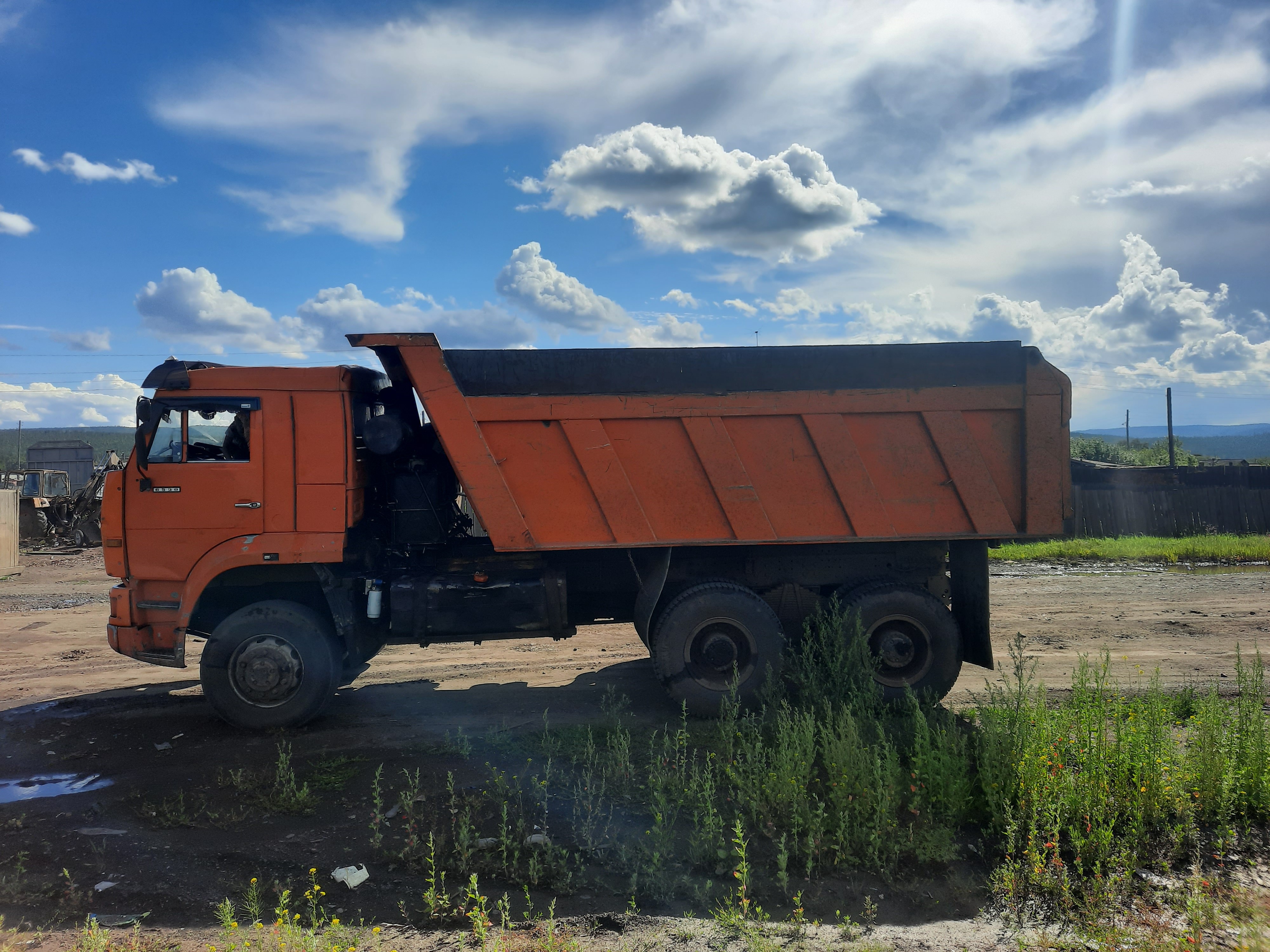 Самосвал 16 кубов, перевозка самосвалом 20 тонн.
