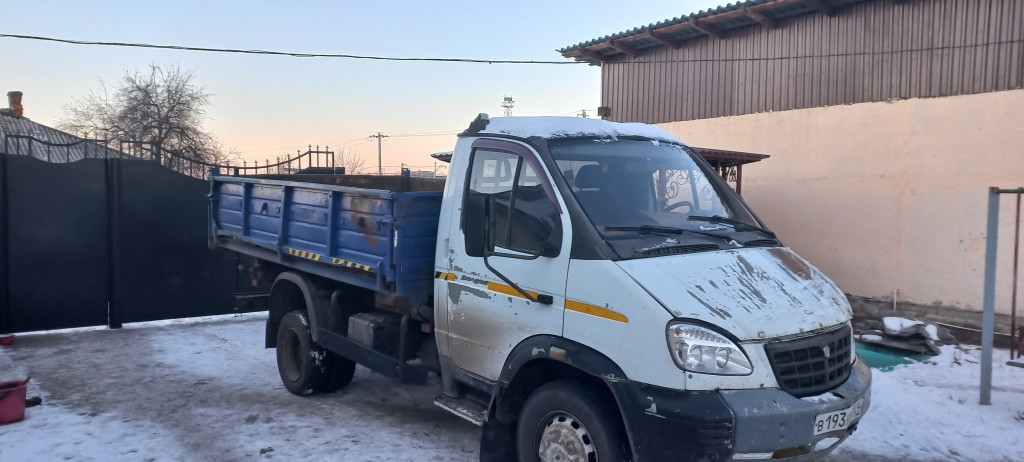 Услуги самосвала и мини-погрузчика Нижнеудинск.
