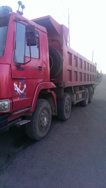 Услуги по перевозке груза самосвал HOWO