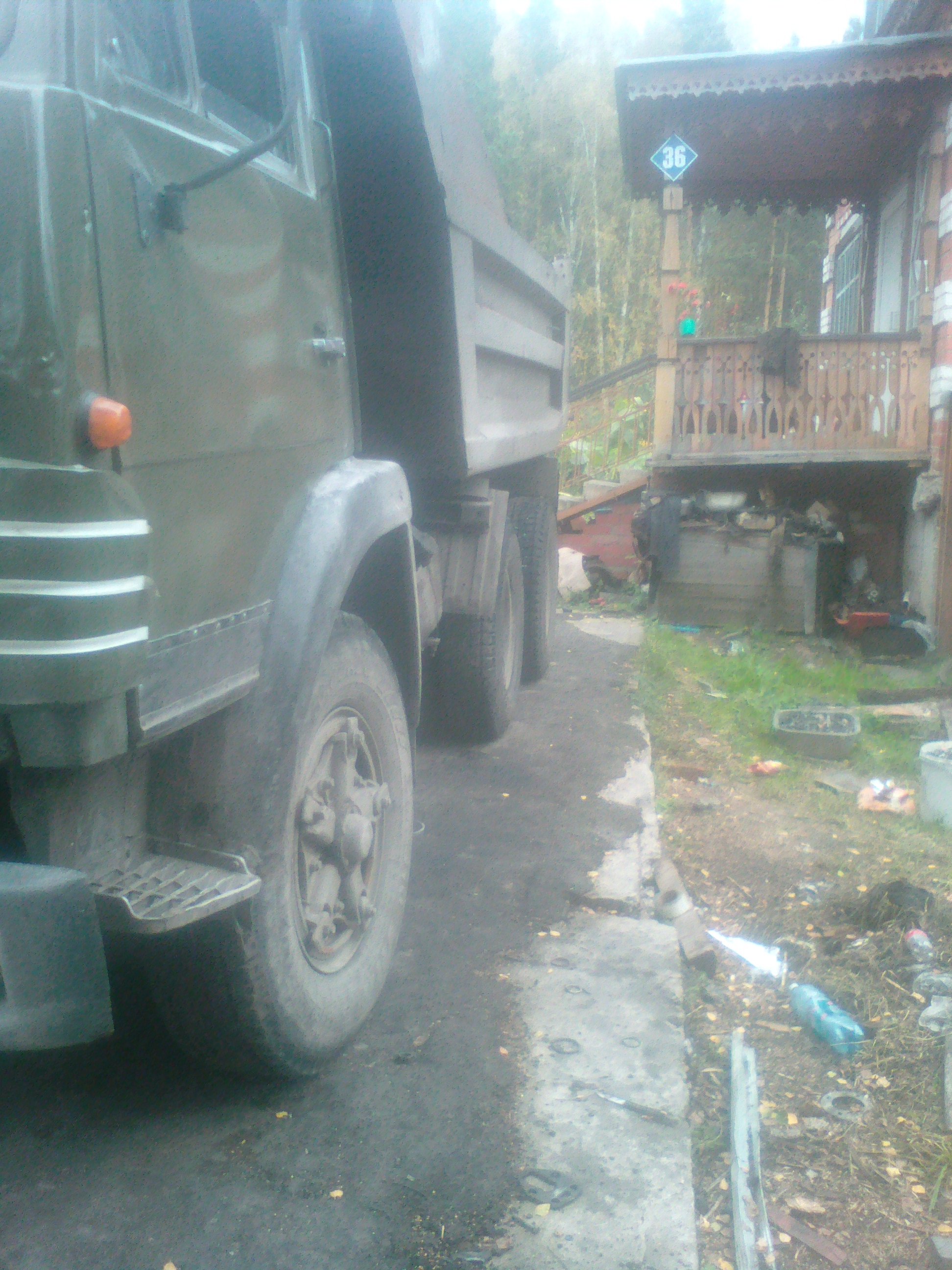 Услуги самосвала КамАЗ. Песок, щебень, чернозём.