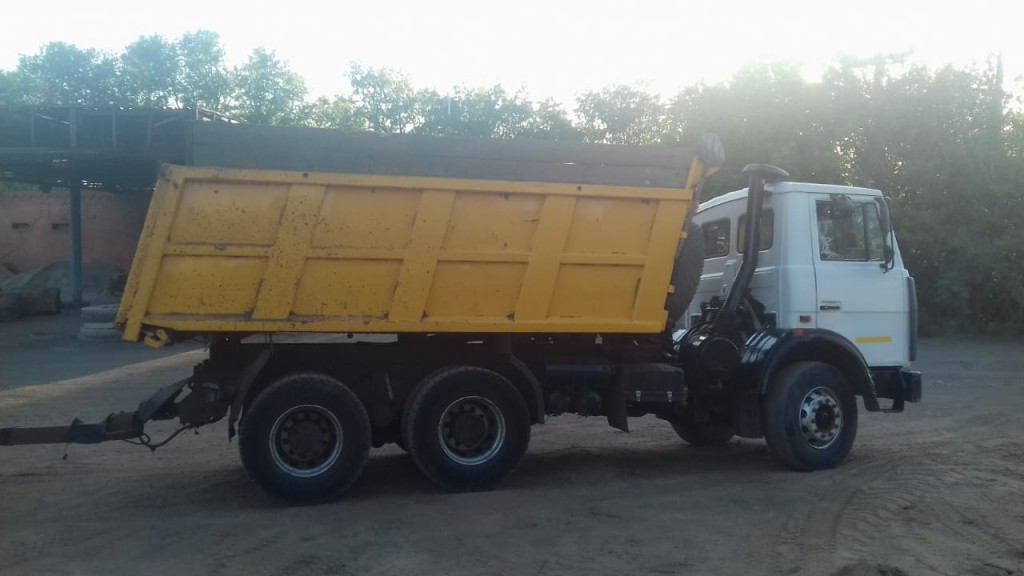 Самосвал аренда. Песок, щебень, земля, глина.