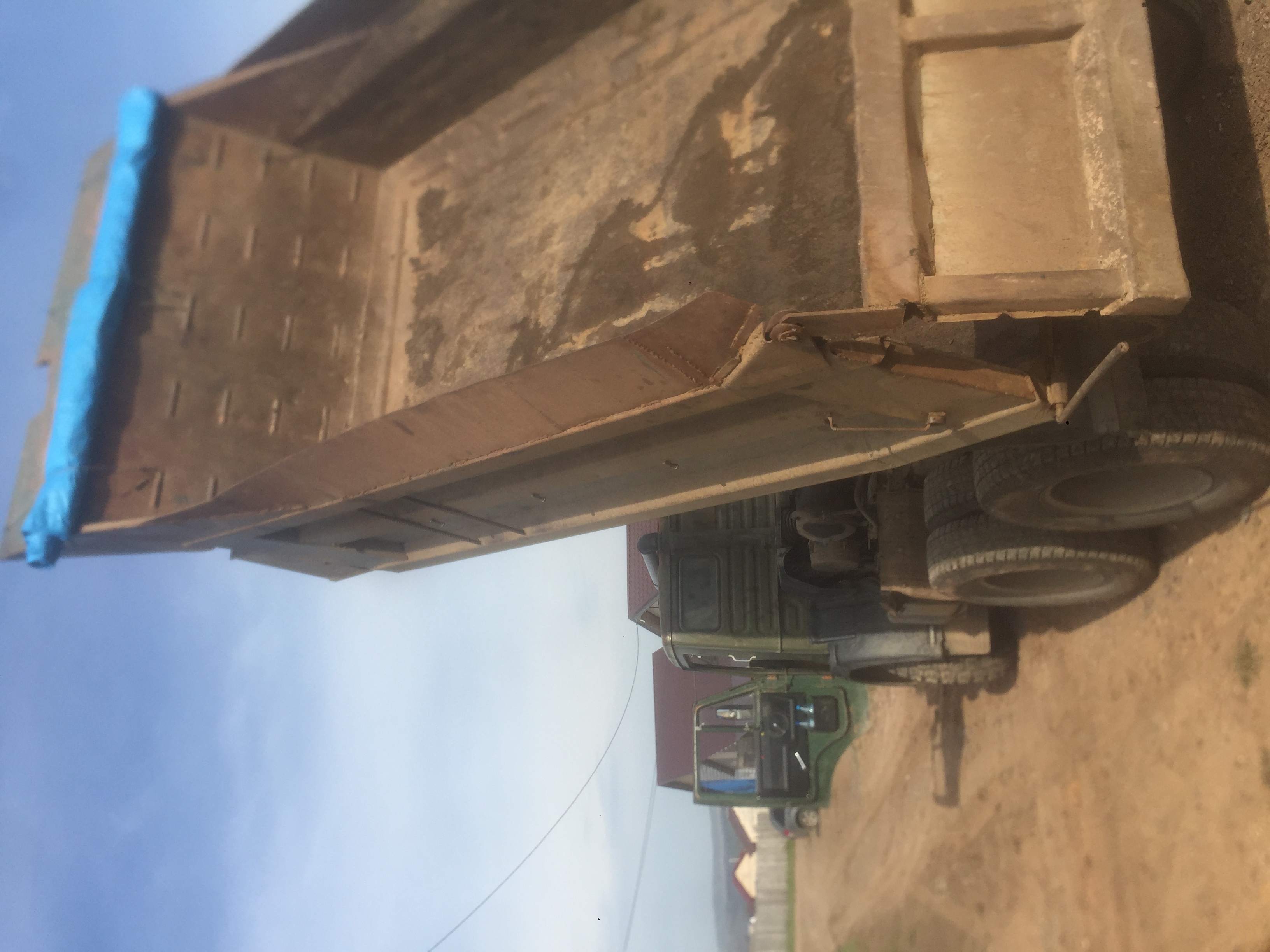 Самосвал Камаз 5511