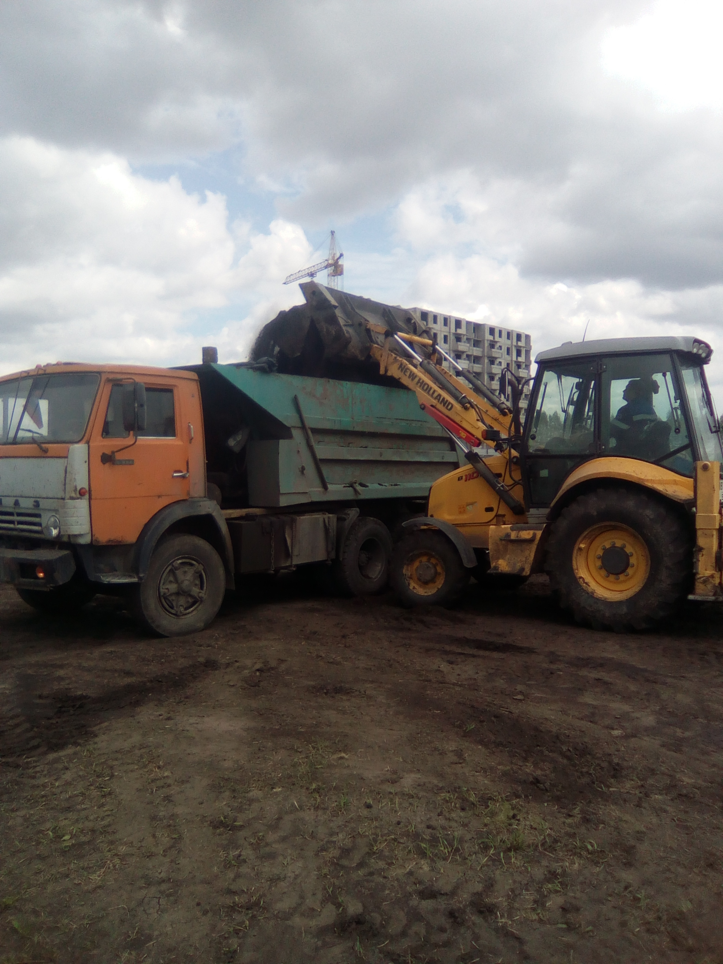 Самосвал Омск. Песок, щебень. Вывоз мусора.