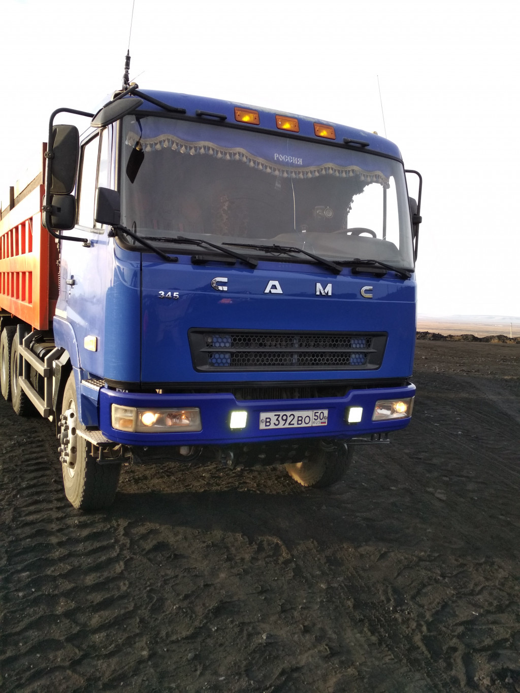 Услуги самосвала в Абакане и по области.