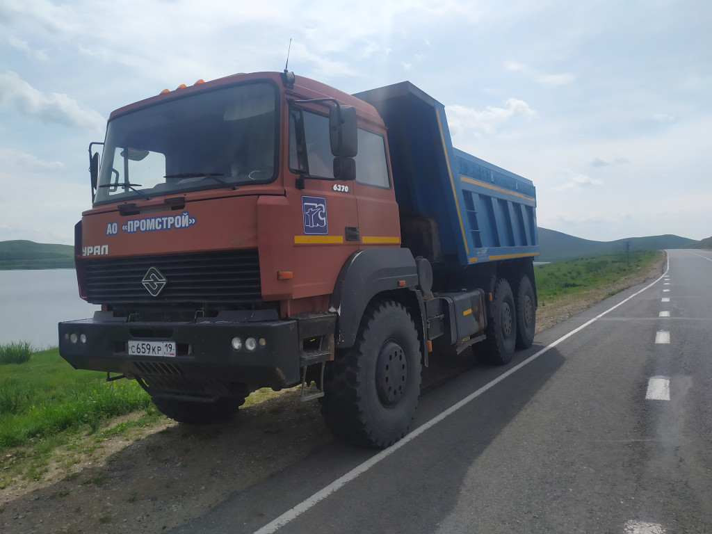 Услуги самосвала-вездехода от собственника.
