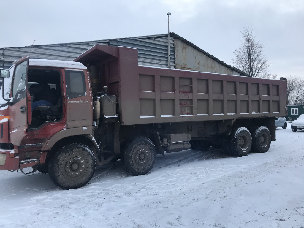 Самосвал аренда. Перевозка материалов.