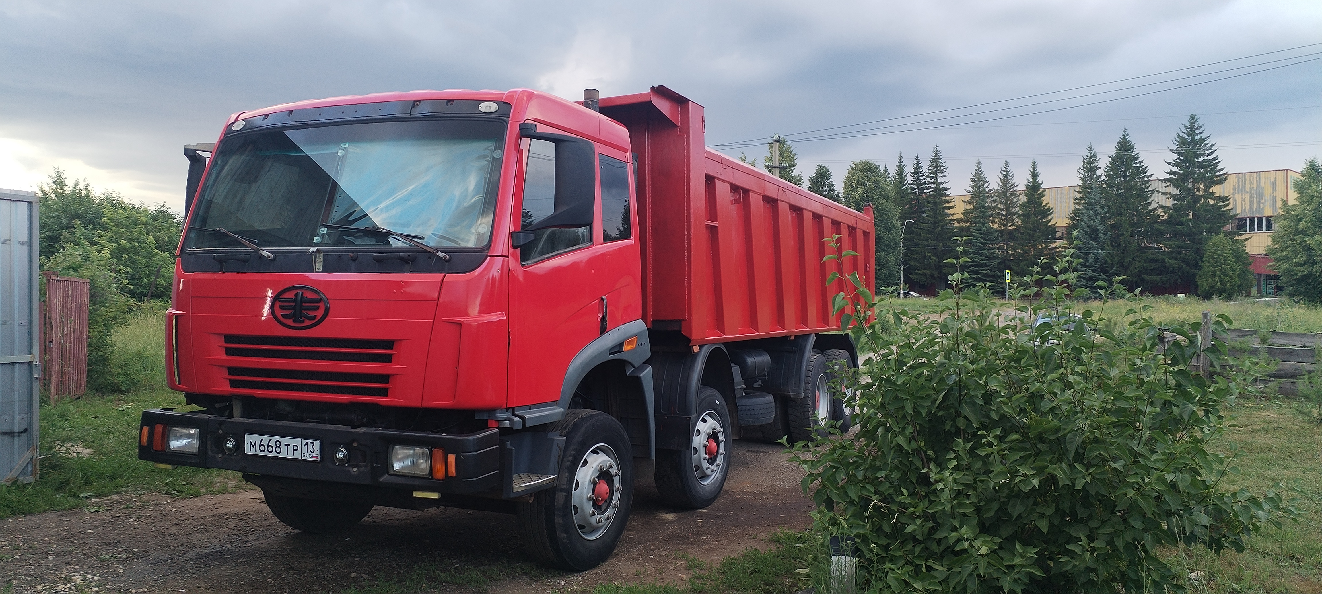 Услуги самосвала. Доставка песка щебня