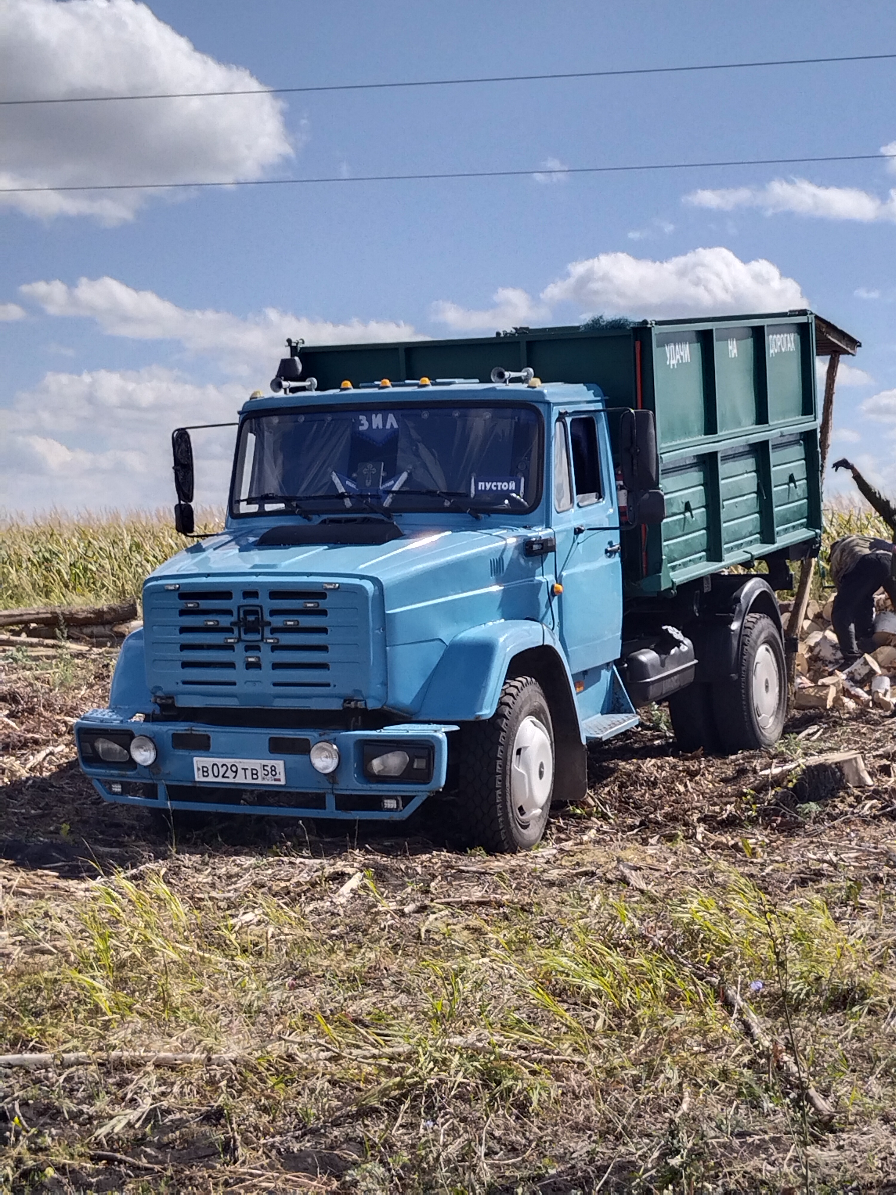 ГРУЗОПЕРЕВОЗКИ ЗИЛ СЕЛЬХОЗНИК зерновоз. Самосвал.