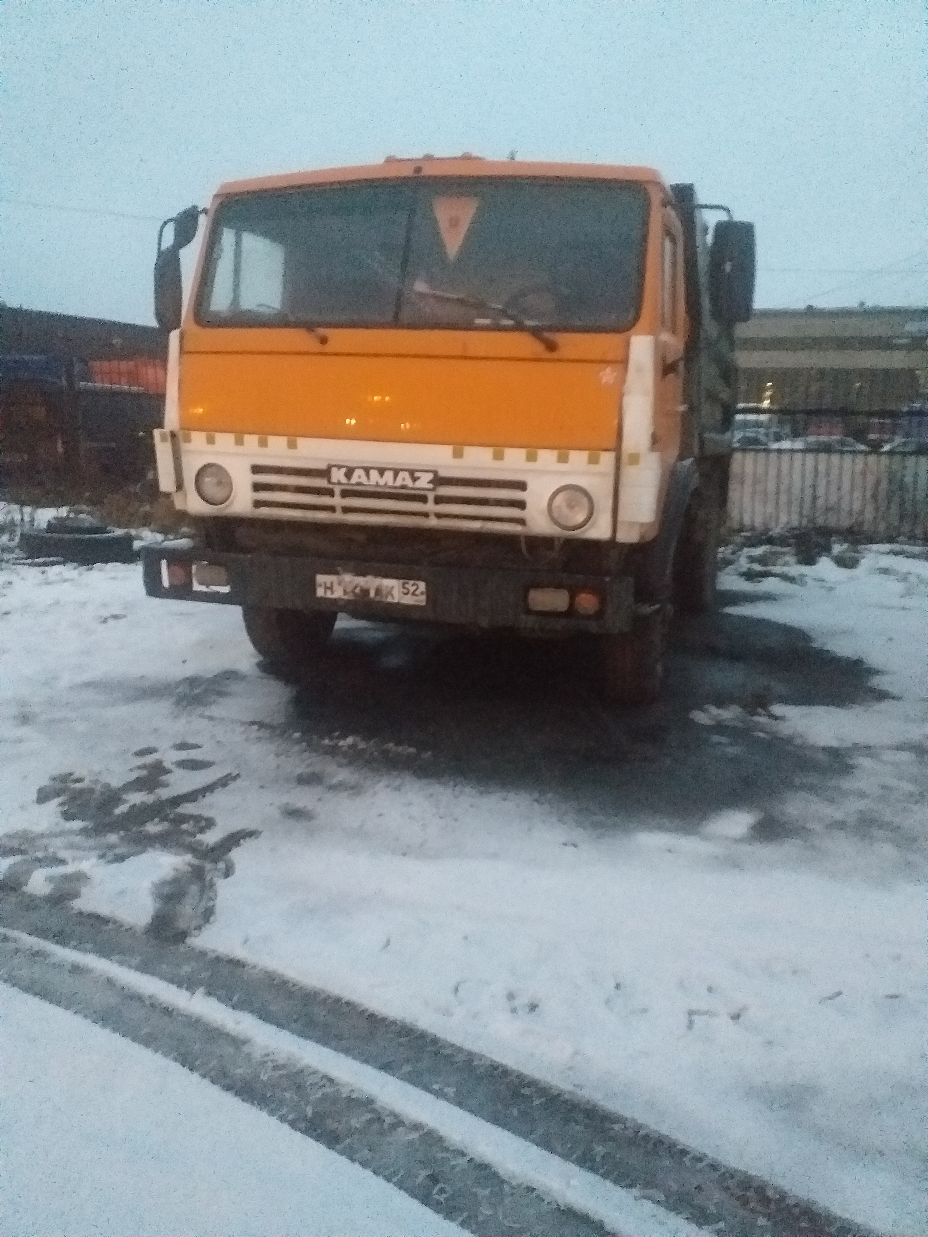 Доставка сыпучих материалов. Самосвал услуги.