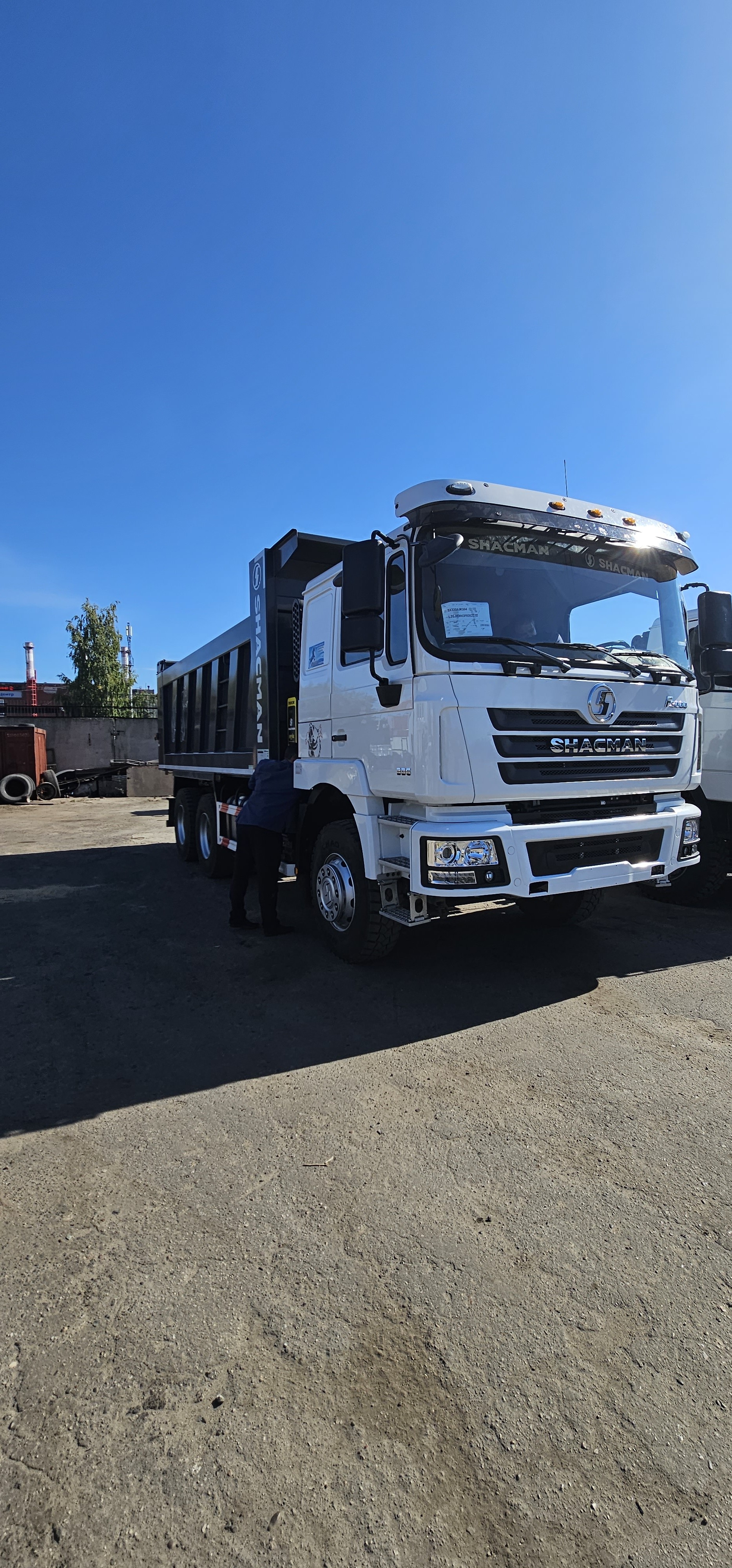 Самосвал аренда, перевозка инертных материалов