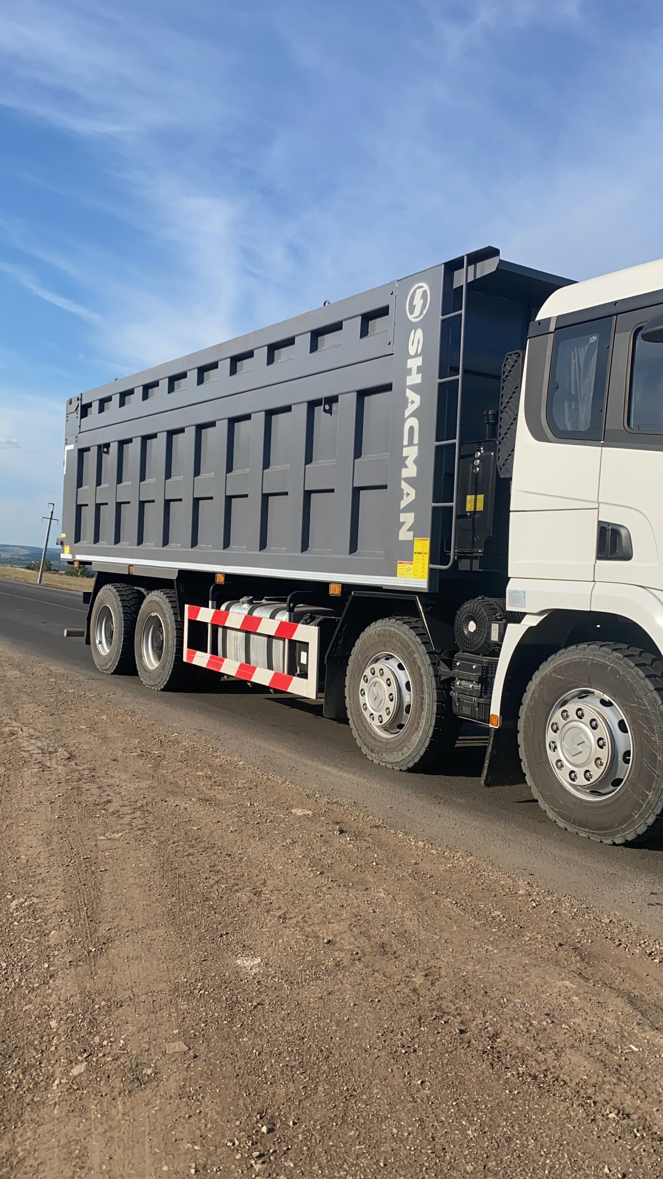 Самосвалы 35 кубов. Перевозка сыпучих грузов.