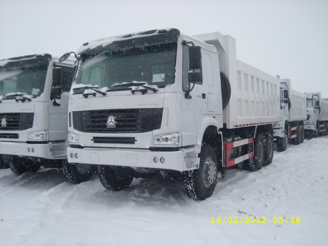 Перевозка любых инертных грузов самосвалами.