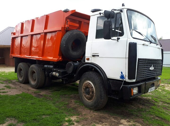 Самосвал МАЗ 35516
