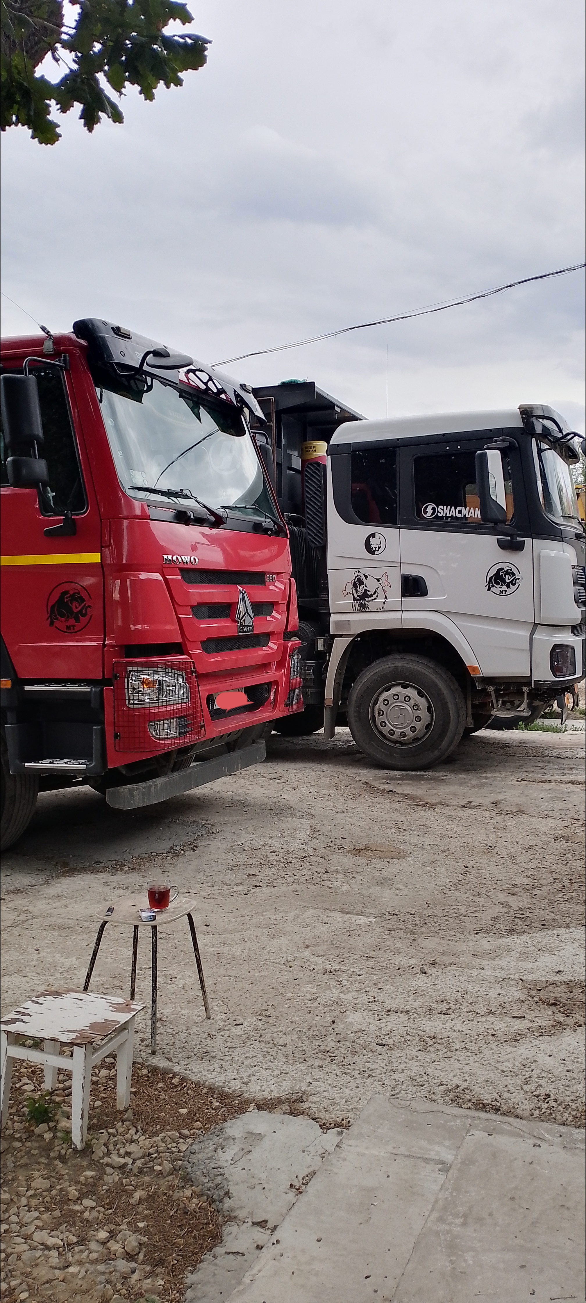 Самосвалы 4- осные 35 кубов . 40 тонн.