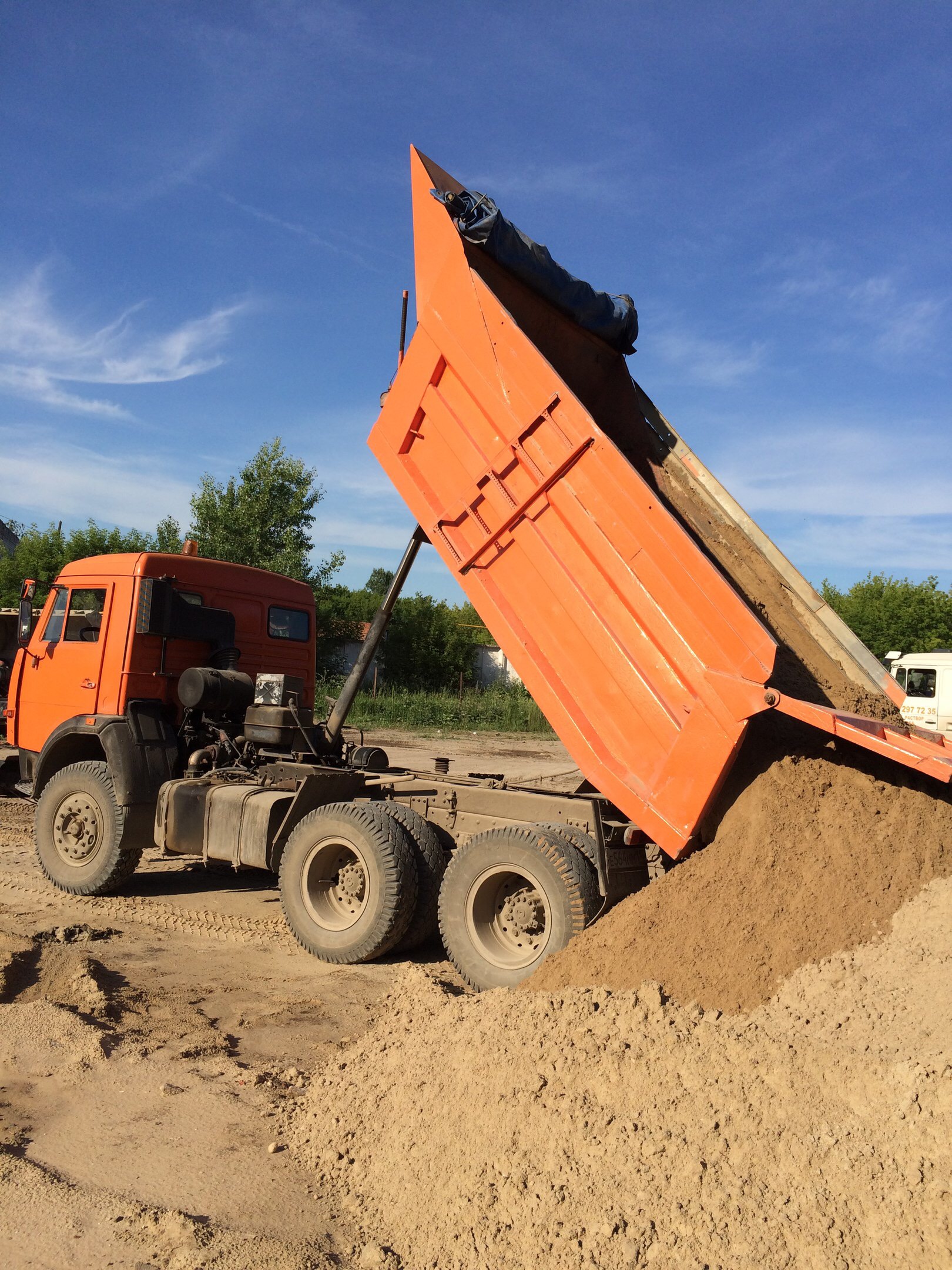 Самосвал Аренда от собственника Сергей