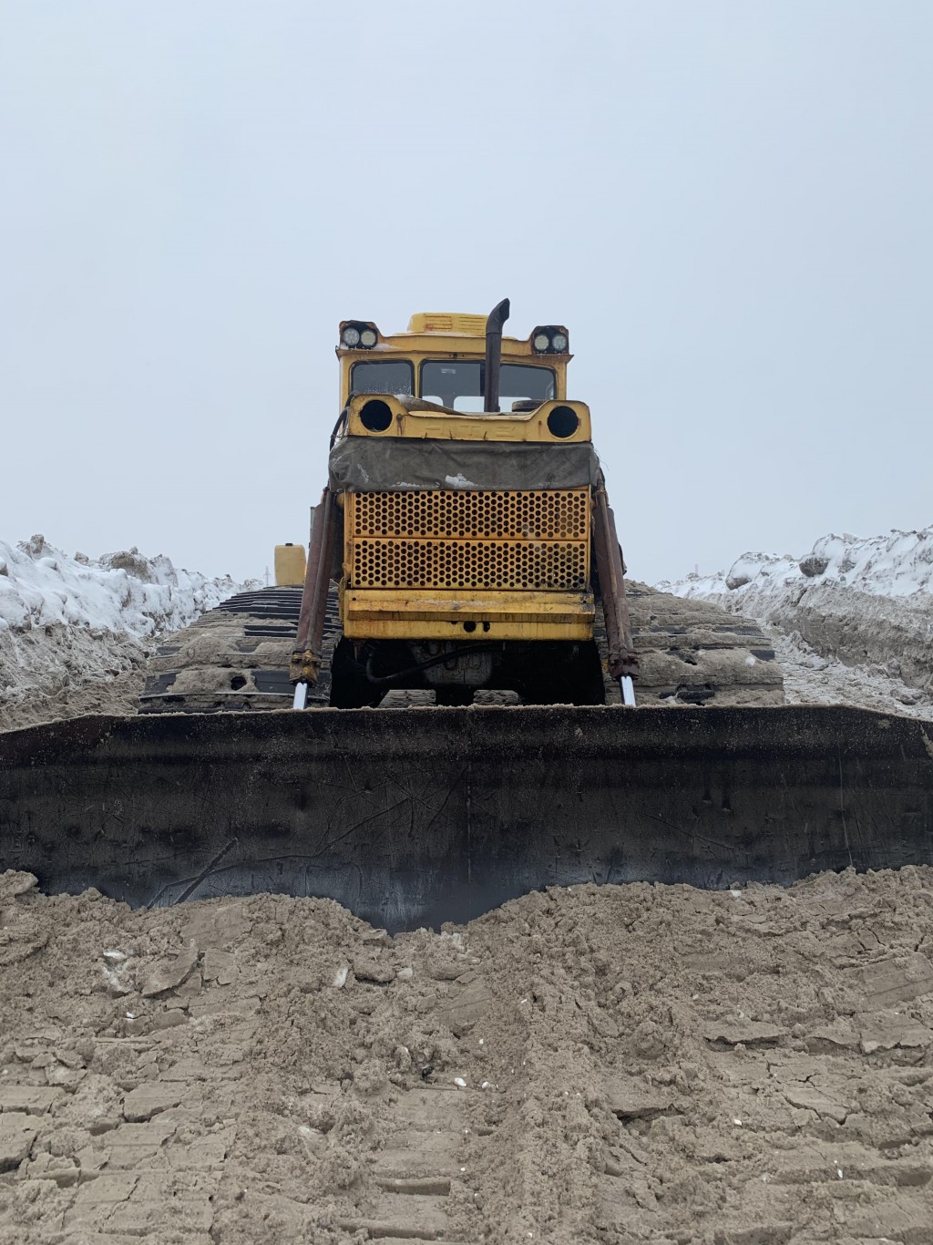 Аренда бульдозеров Т-130 болотоходы