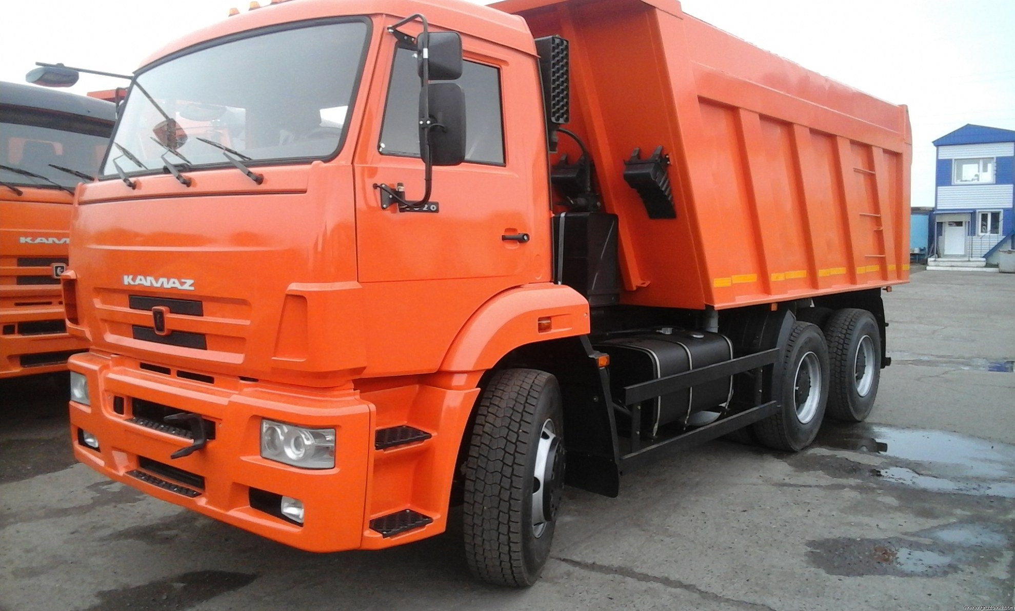 Аренда самосвала. Песок, щебень, чернозём, навоз.