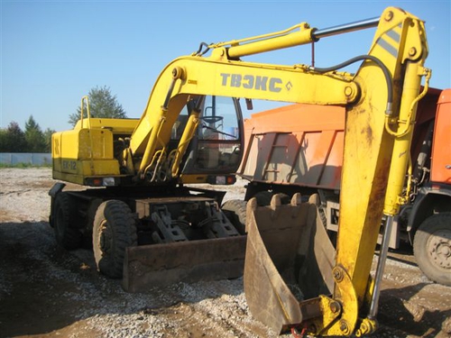 Сдам в аренду                            самосвал                            КАМАЗ от собственника Вадим