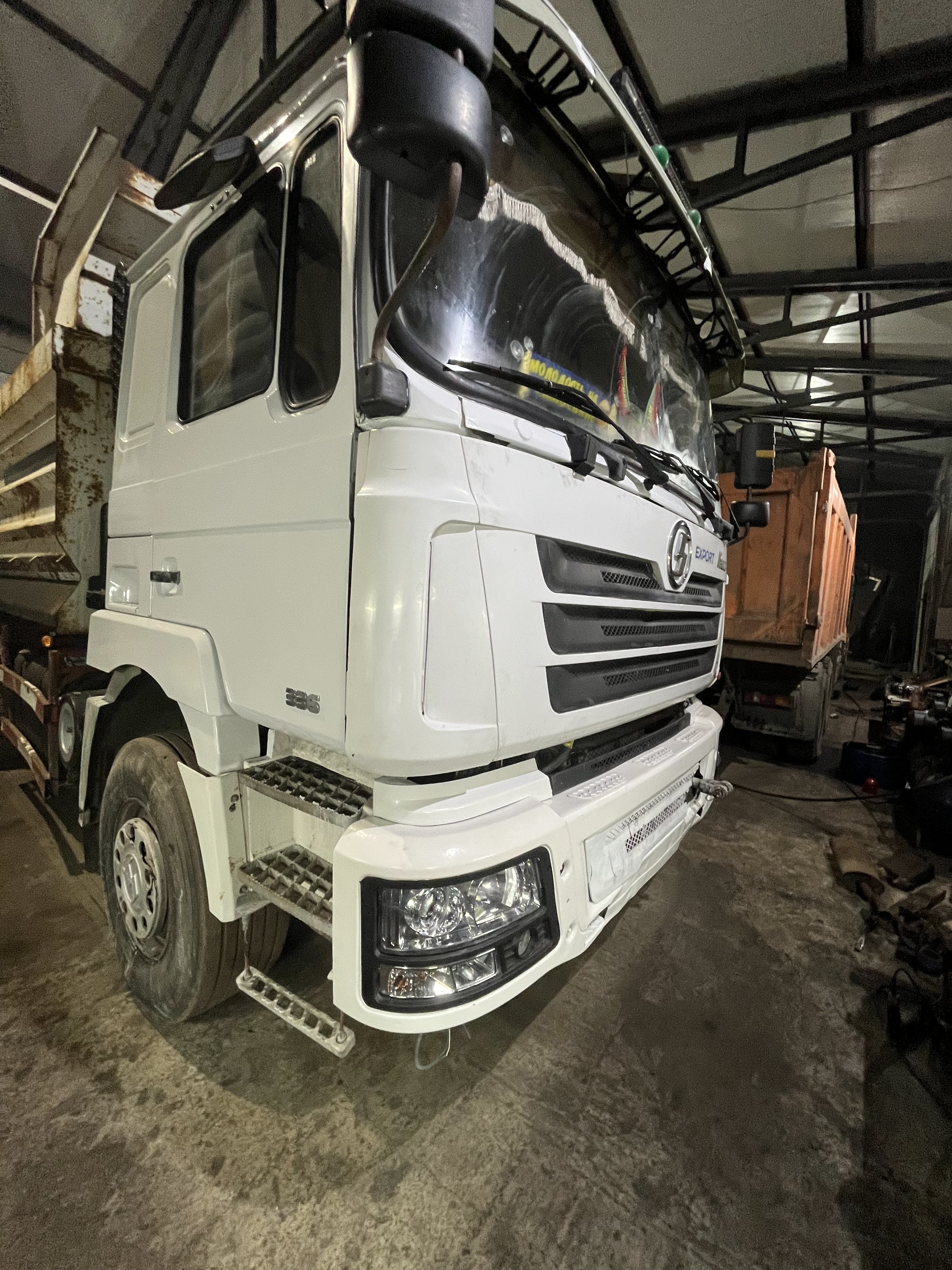 Самосвалом Перевозка нерудных материалов