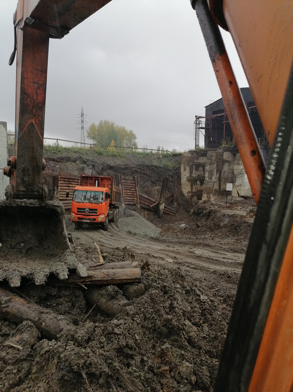 Аренда самосвала от собственника Артем