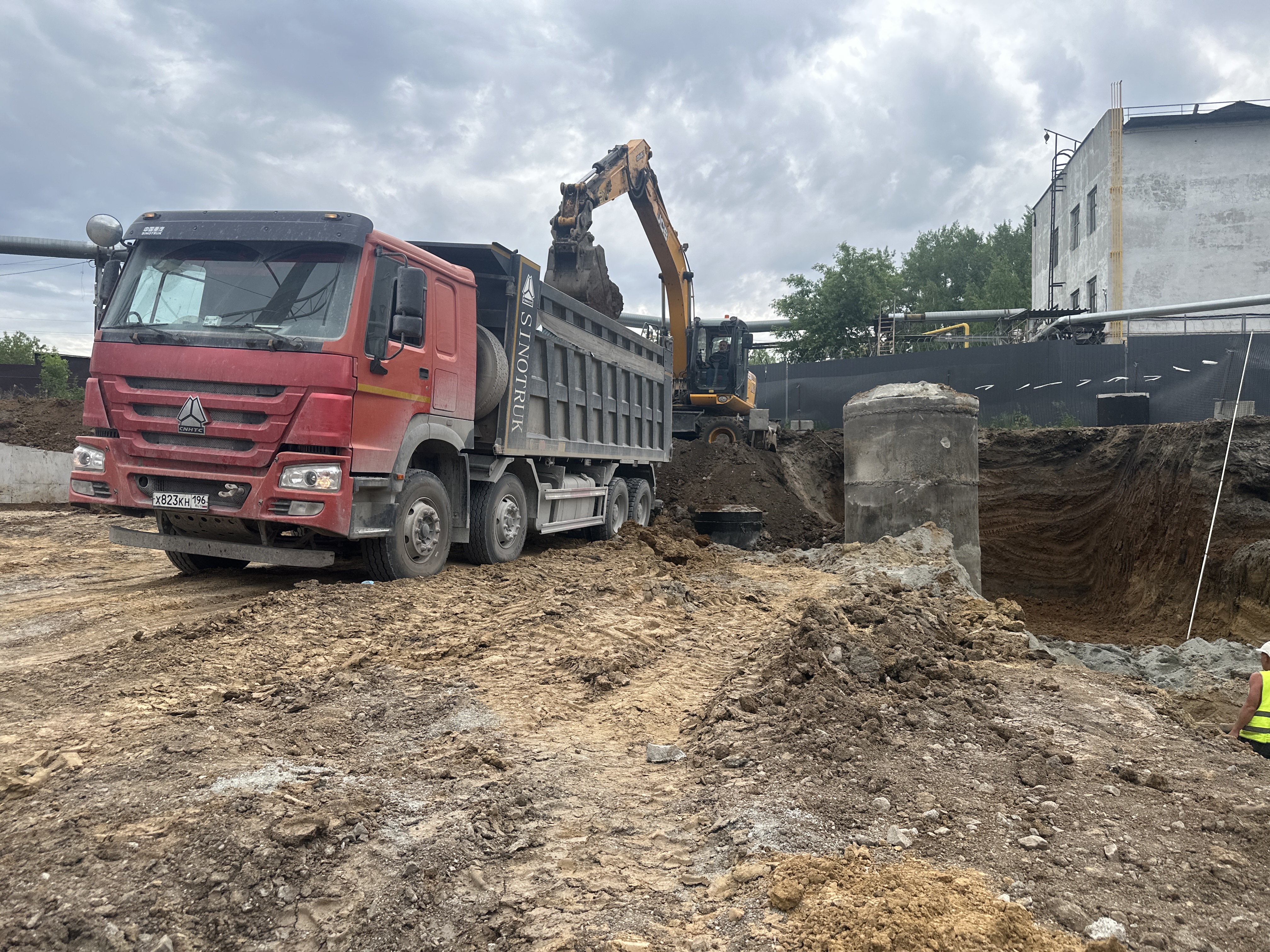 Аренда самосвалов 30, 26 и 10 кубов