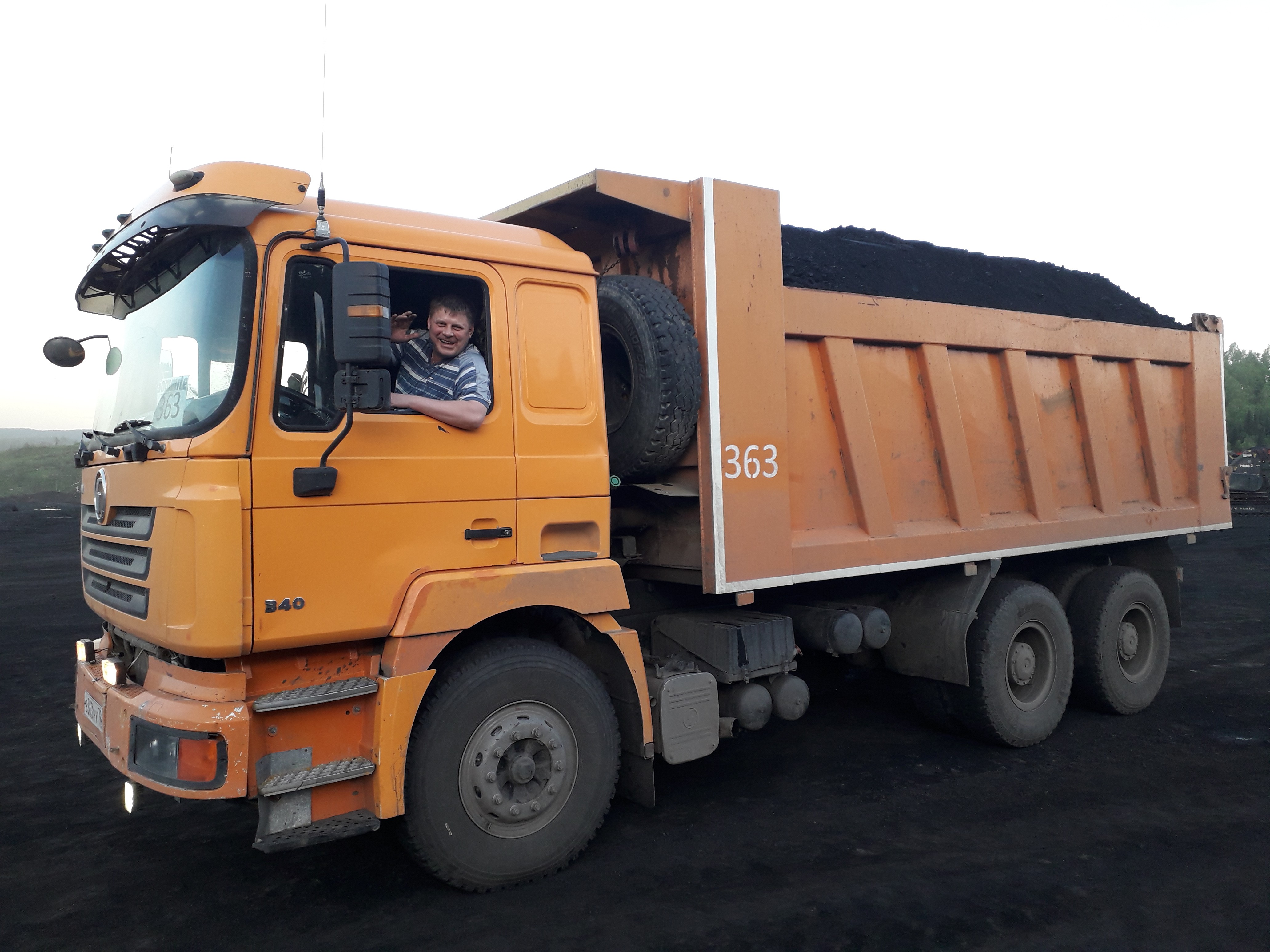 самосвал грузоперевозки от собственника Петр