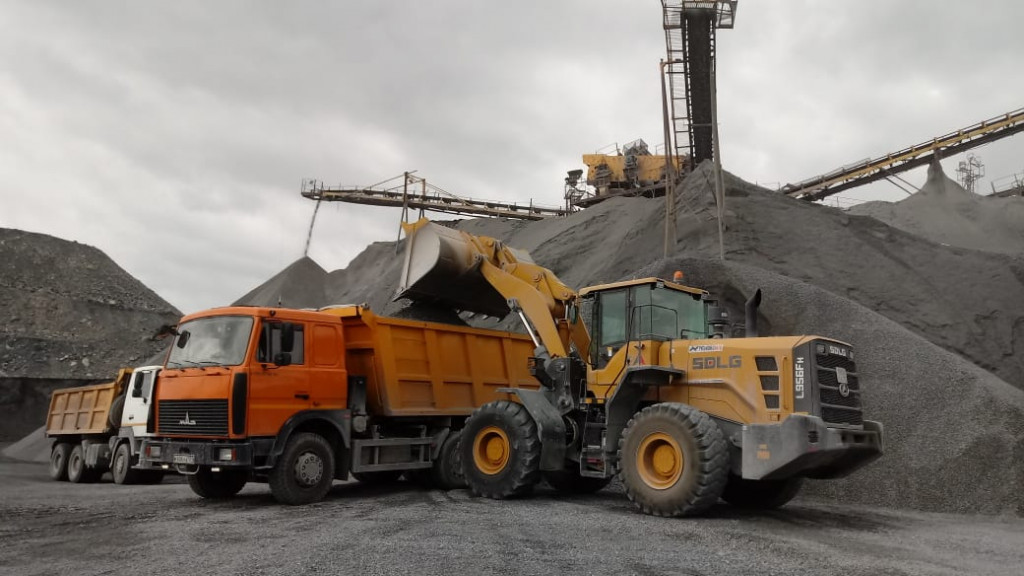 Аренда/услуги самосвалов + погрузчик