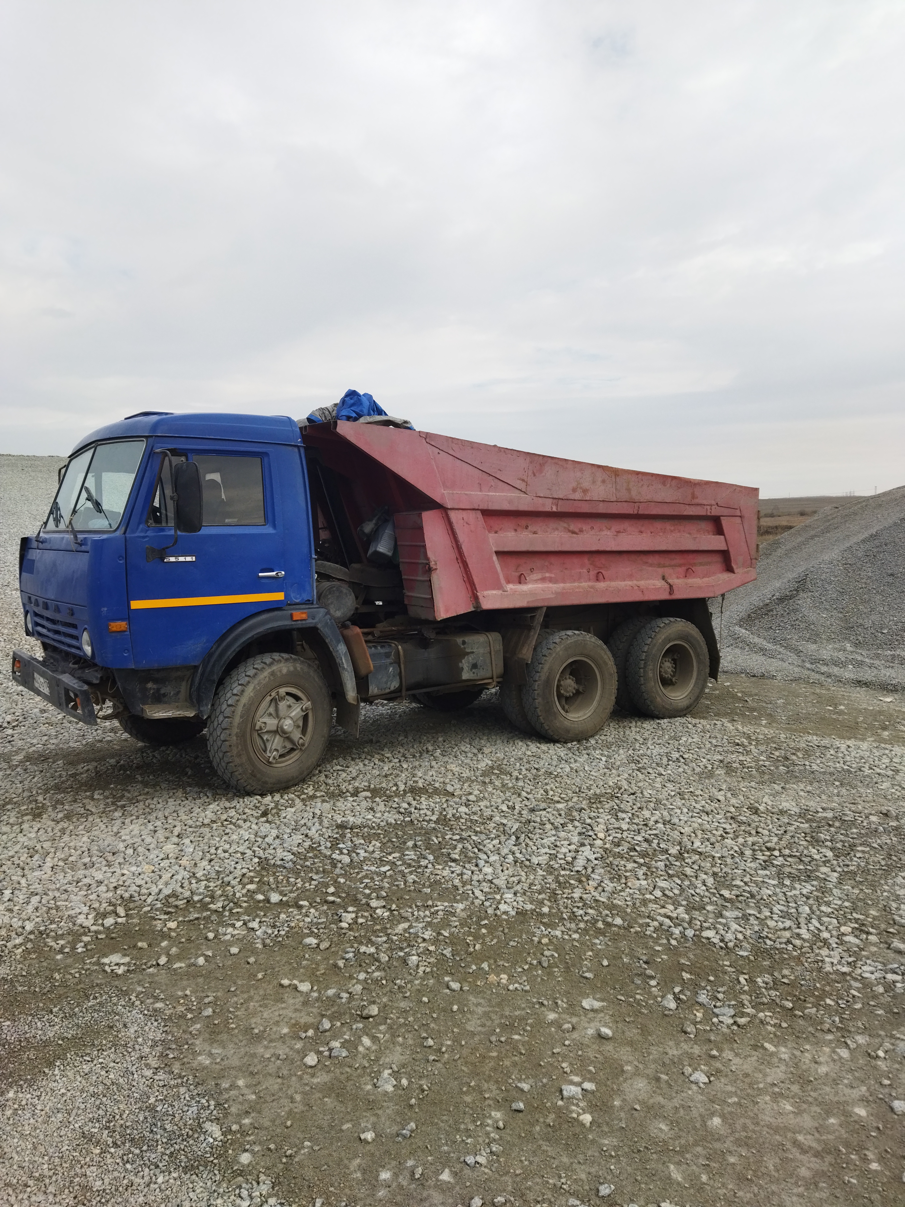 Самосвал. Доставка песок, щебень, грунт