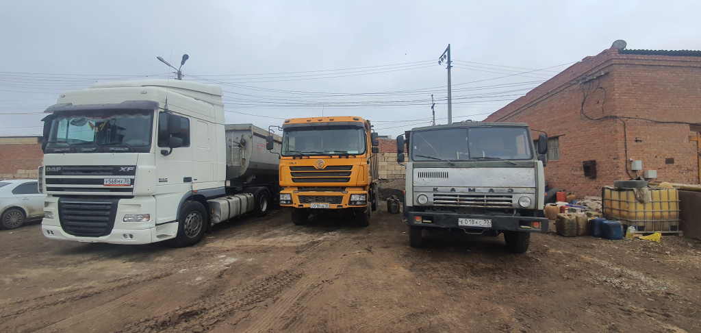 Самосвалы услуги перевозок материалов, грузов.