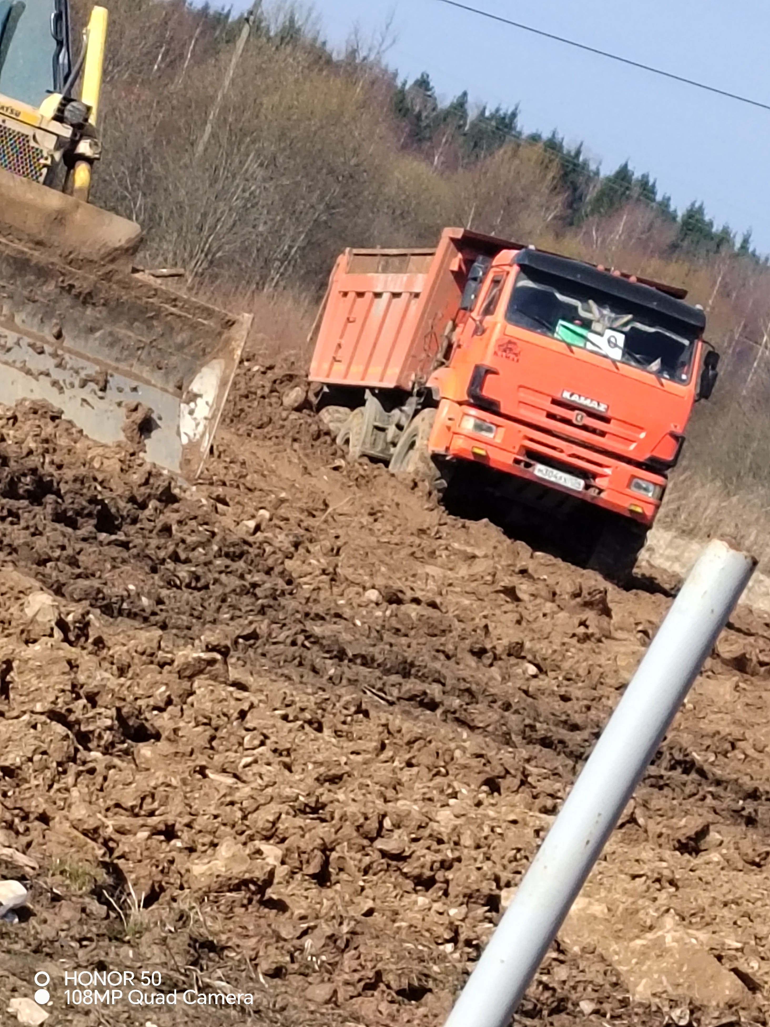 Аренда спецтехники. Перевозка грузов самосвалом