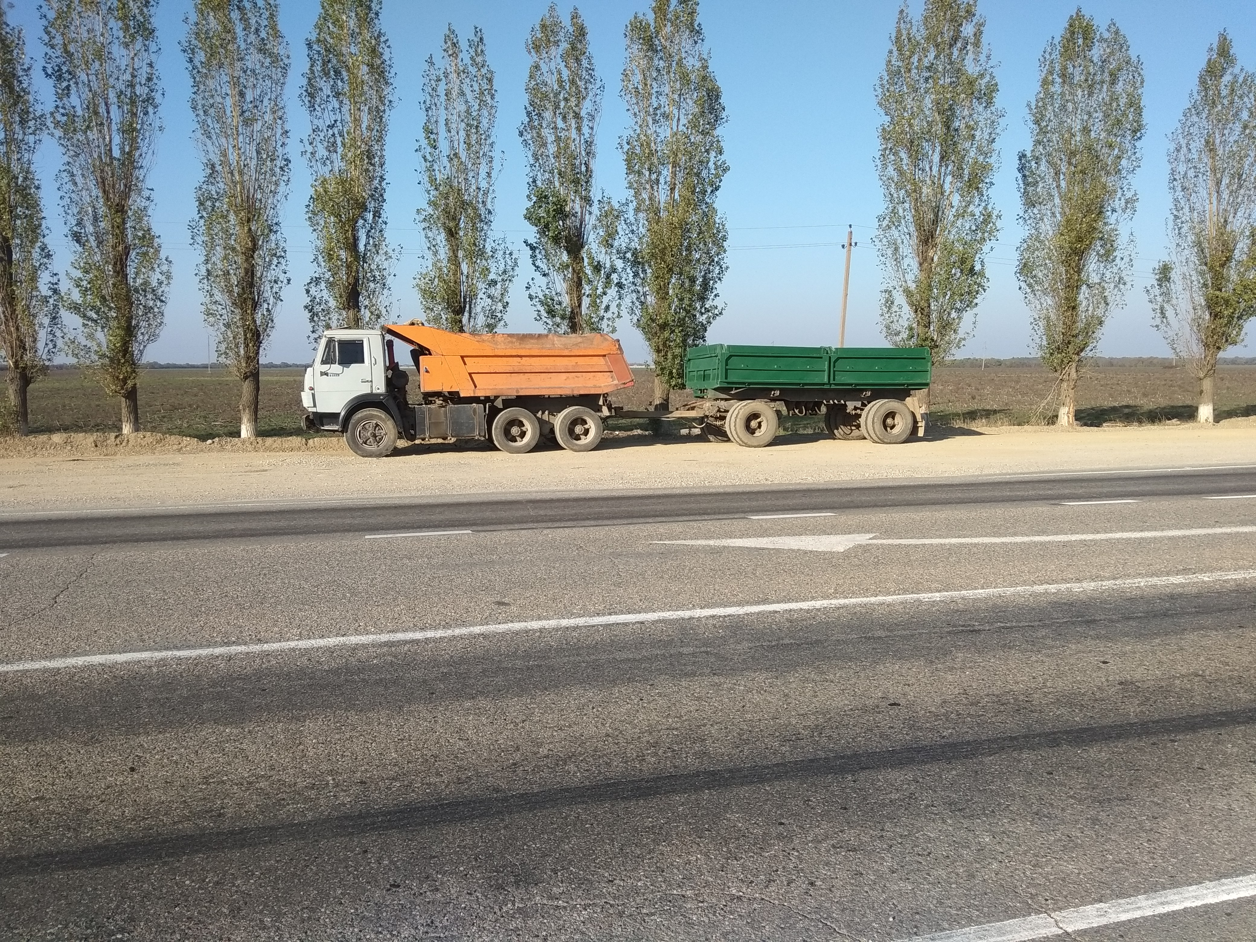 Перевозки энерта доставка сыпучих. самосвал