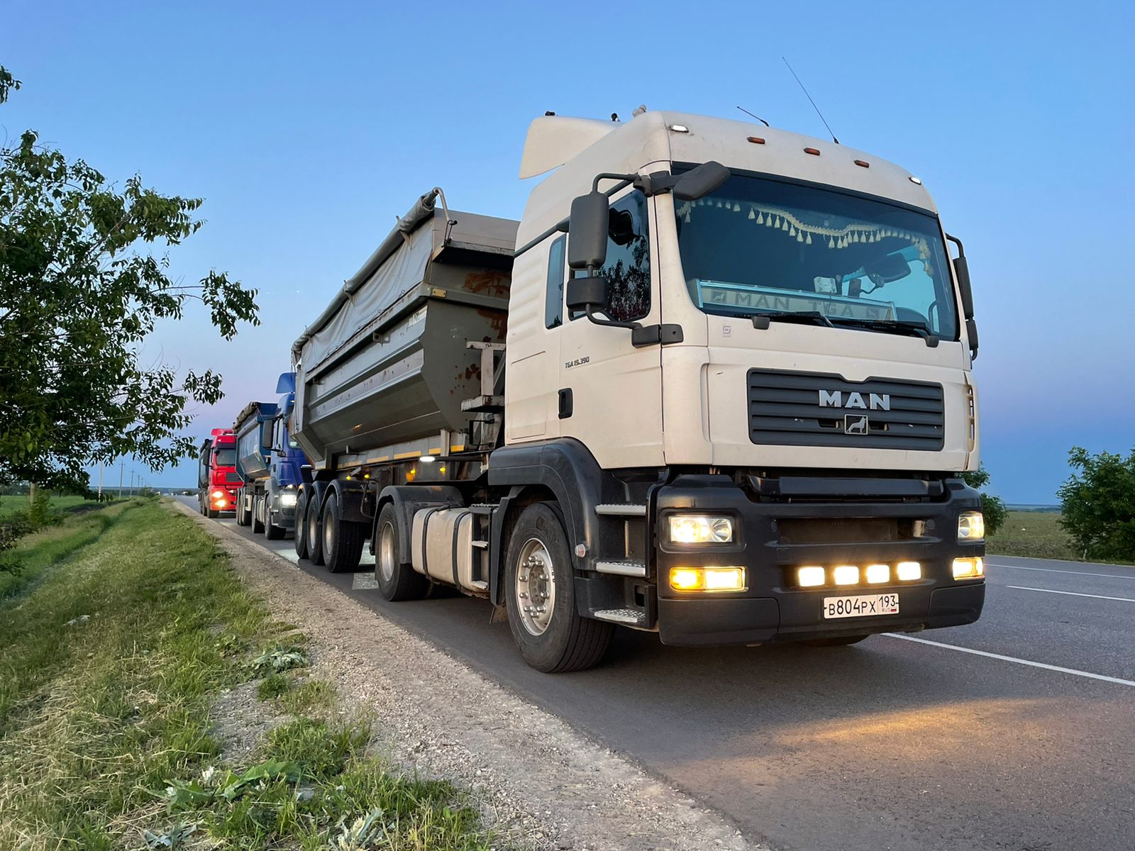 Грузоперевозки,тонар самосвальный 30 кубов, 40 тн