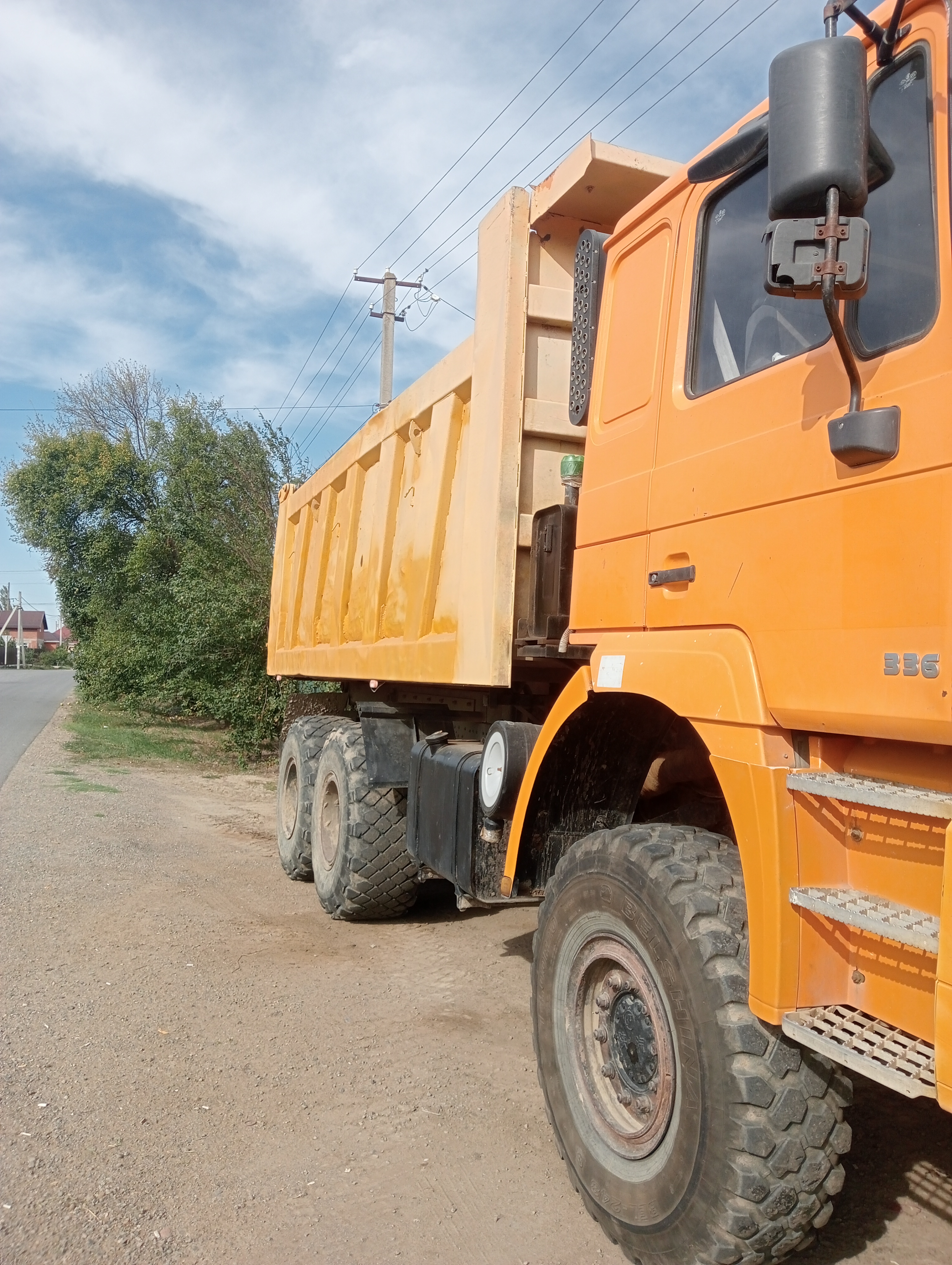 Услуги самосвала вездехода