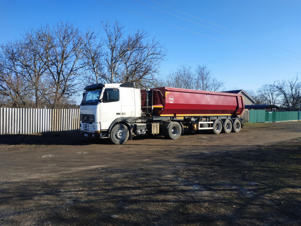 Тонар, самосвал в аренду с водителем.