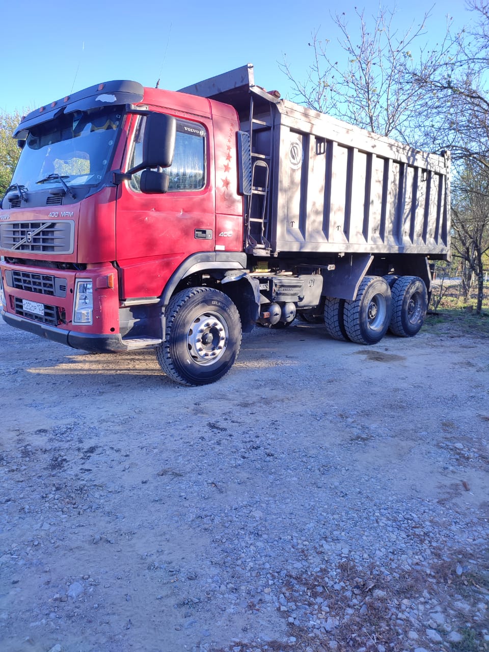 Самосвал, перевозка 18 кубов. Аренда самосвалов.