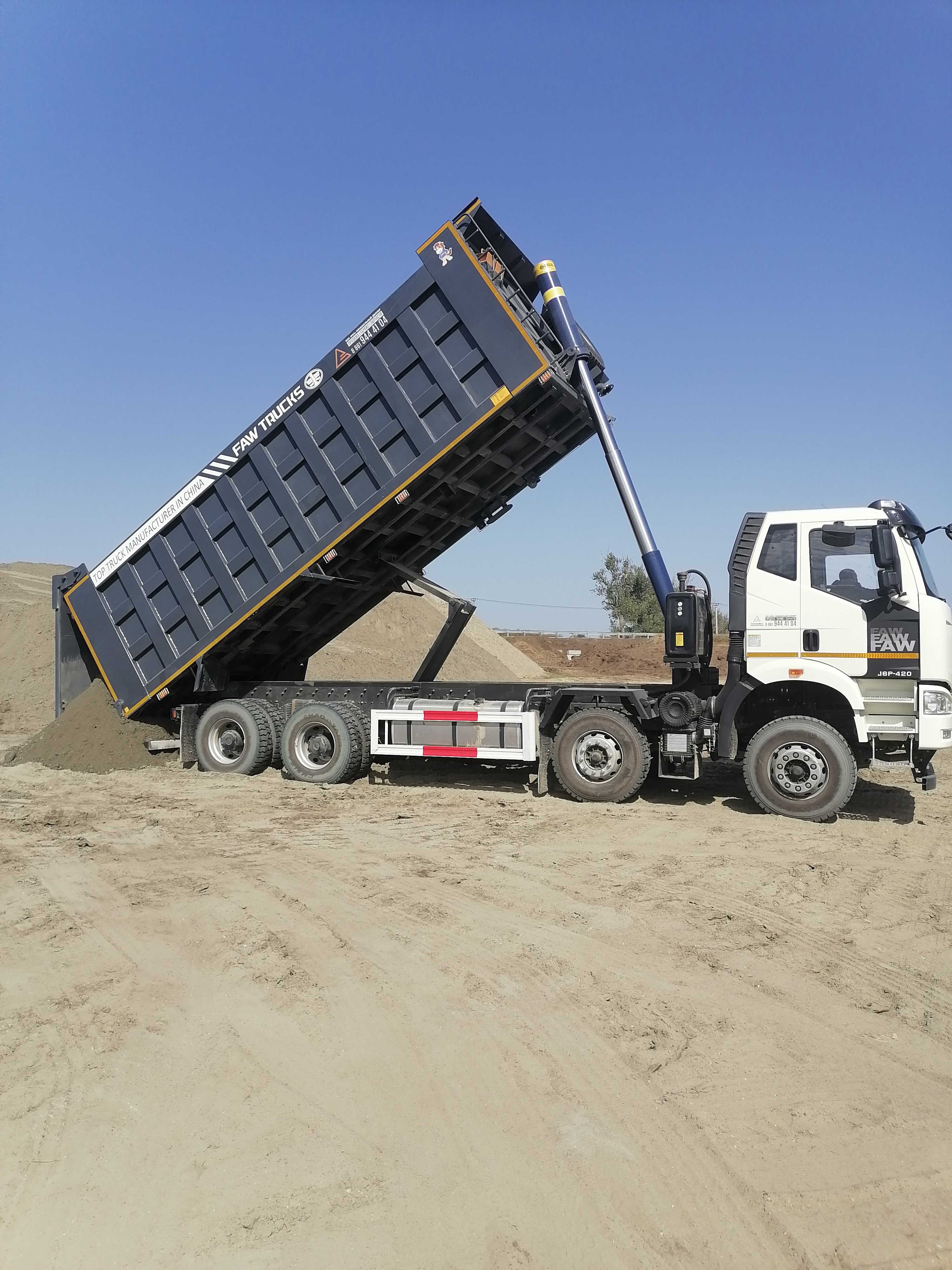Услуги самосвала. Перевозка самосвалом 35 кубов.