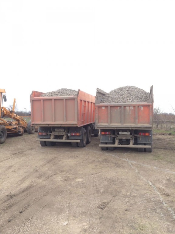 Услуги аренда  Самосвалов и экскаватор погрузчик