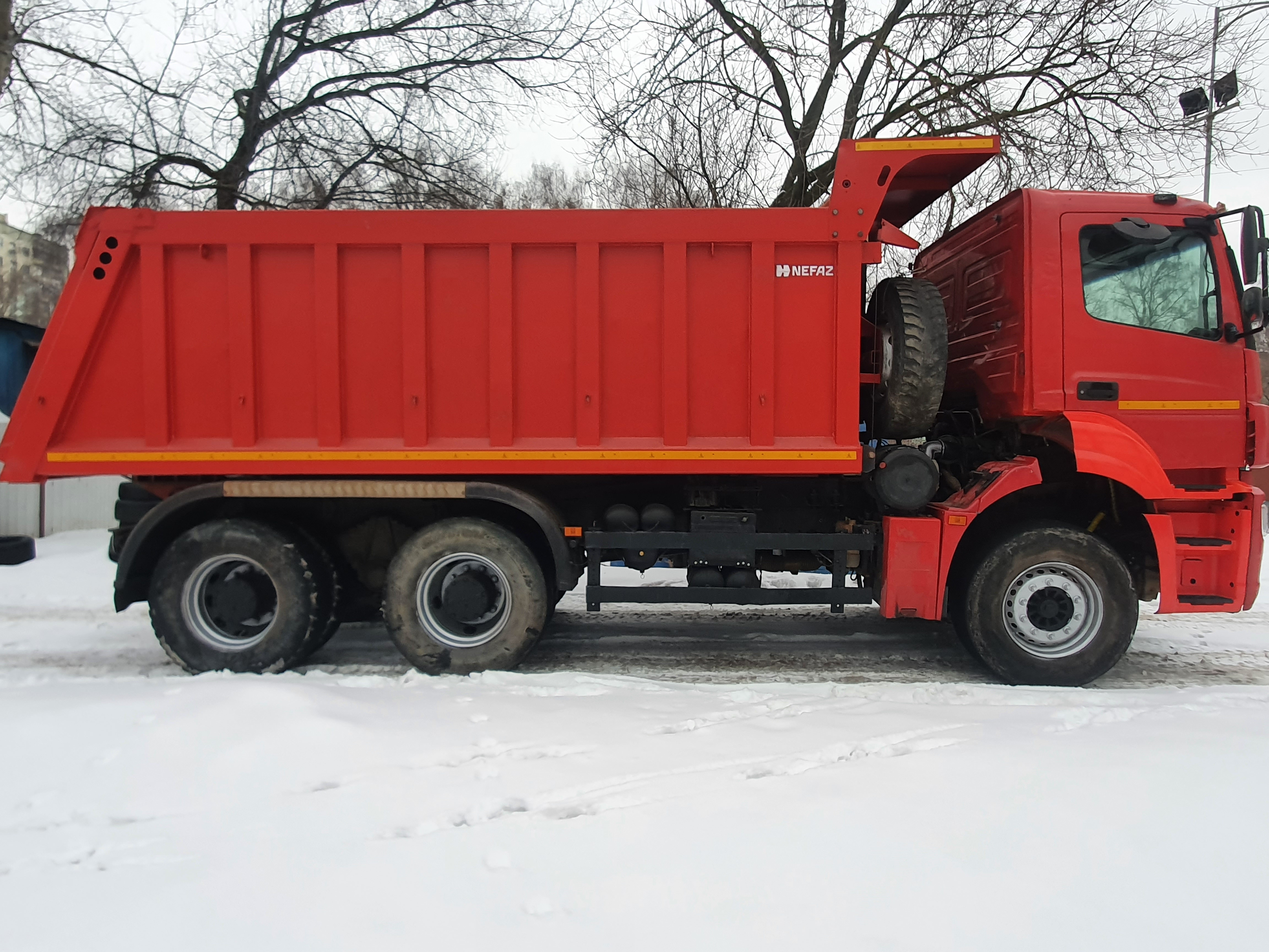 Аренда самосвала 19 кубов. Перевозка 22 тонны.