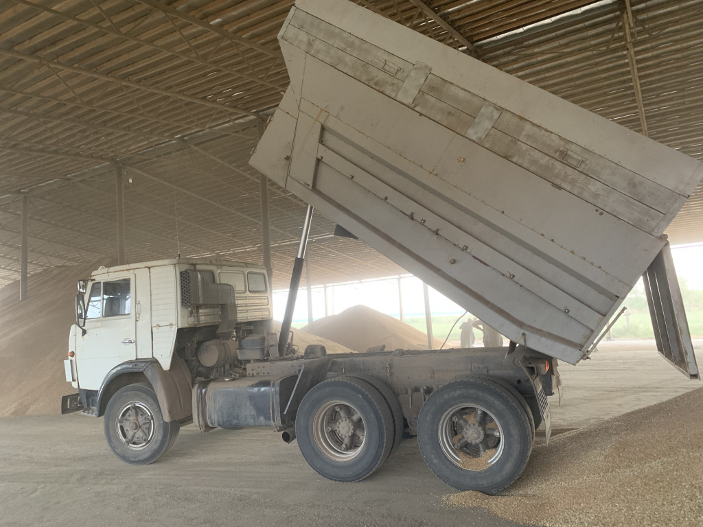 Аренда самосвал КАМАЗ 5511 14 тонн Семикаракорск