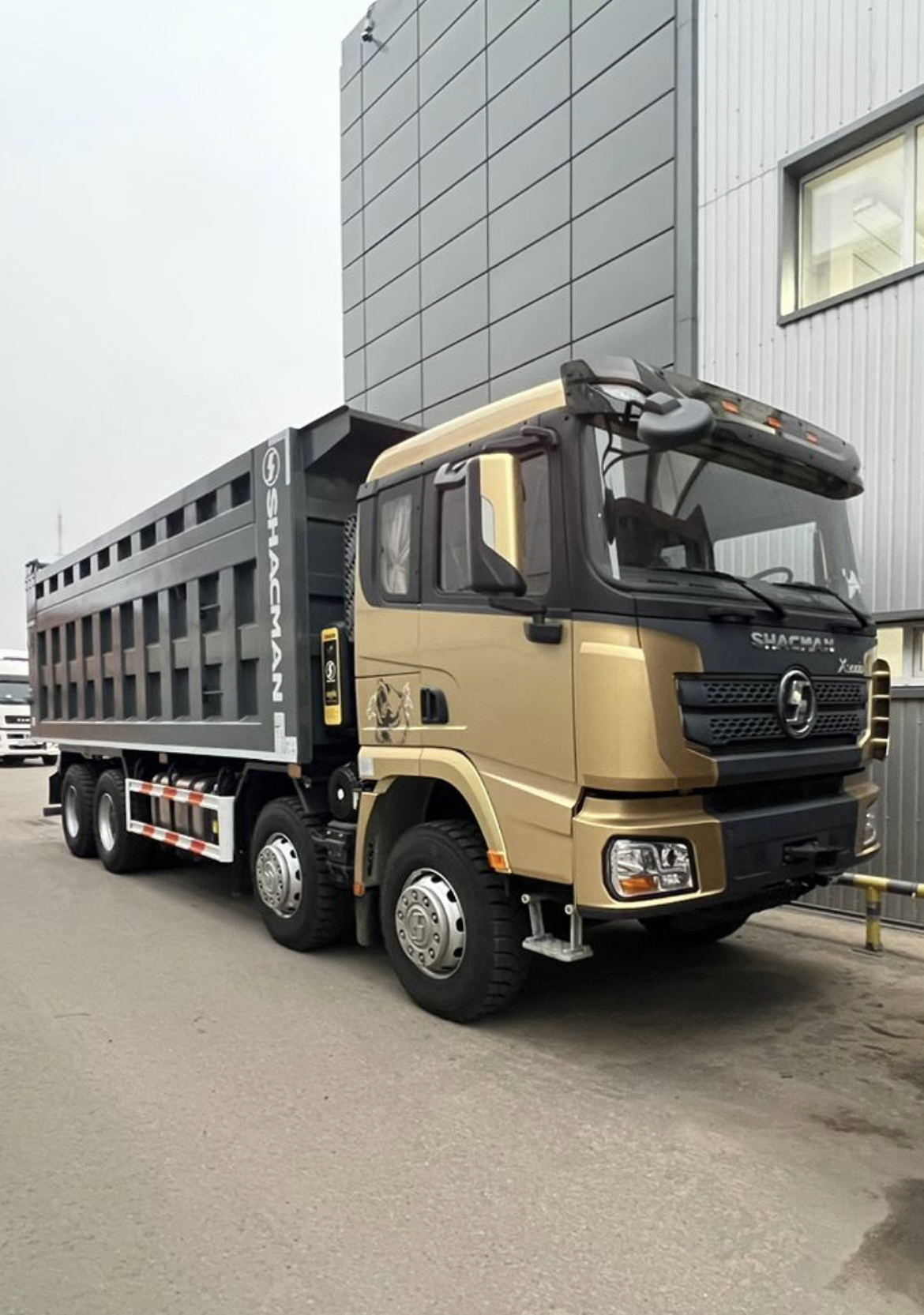 Самосвалы город , ДНР,ЛНР. 10 единиц.