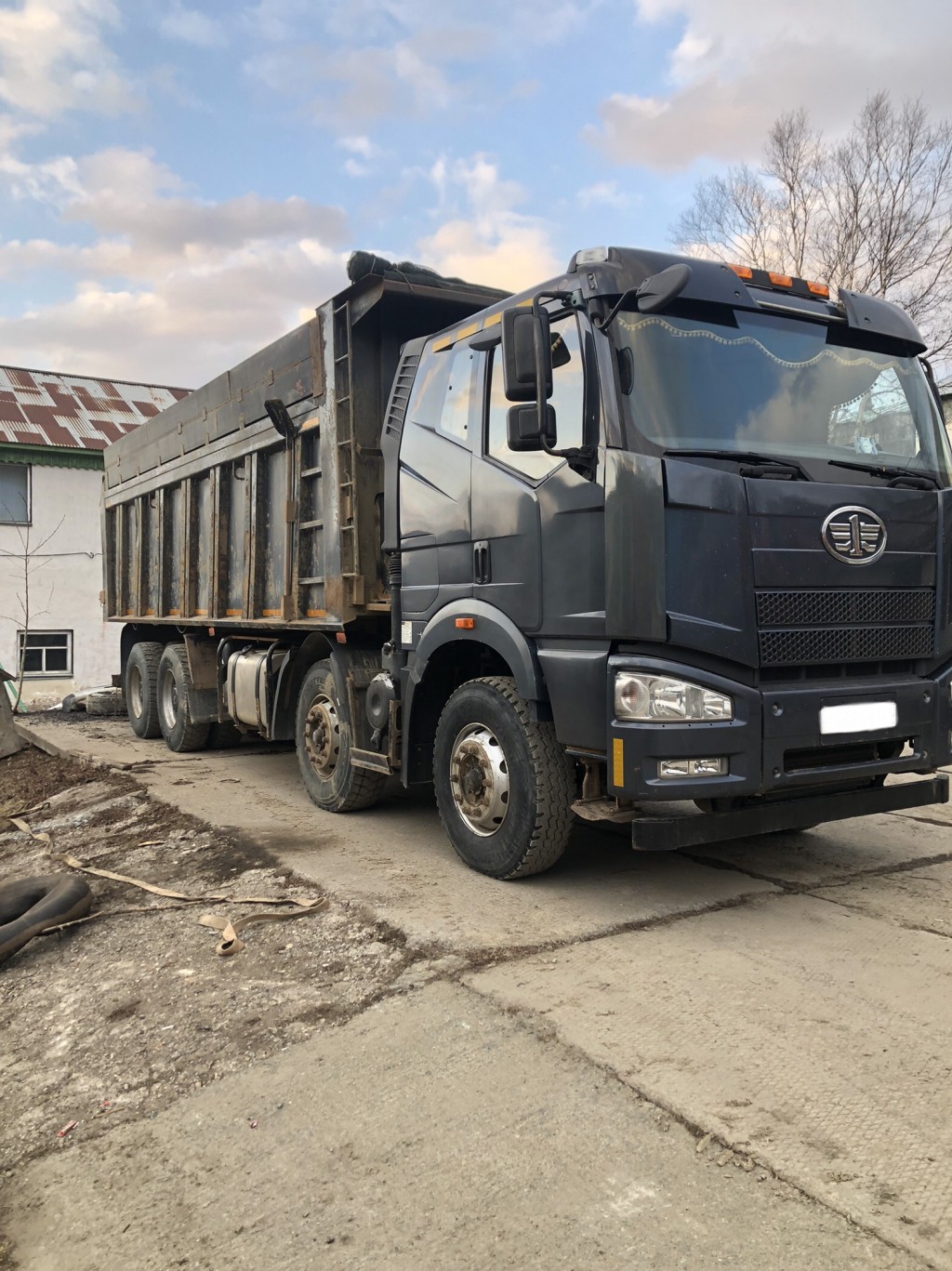 Услуги самосвала 30 кубов, 50 т