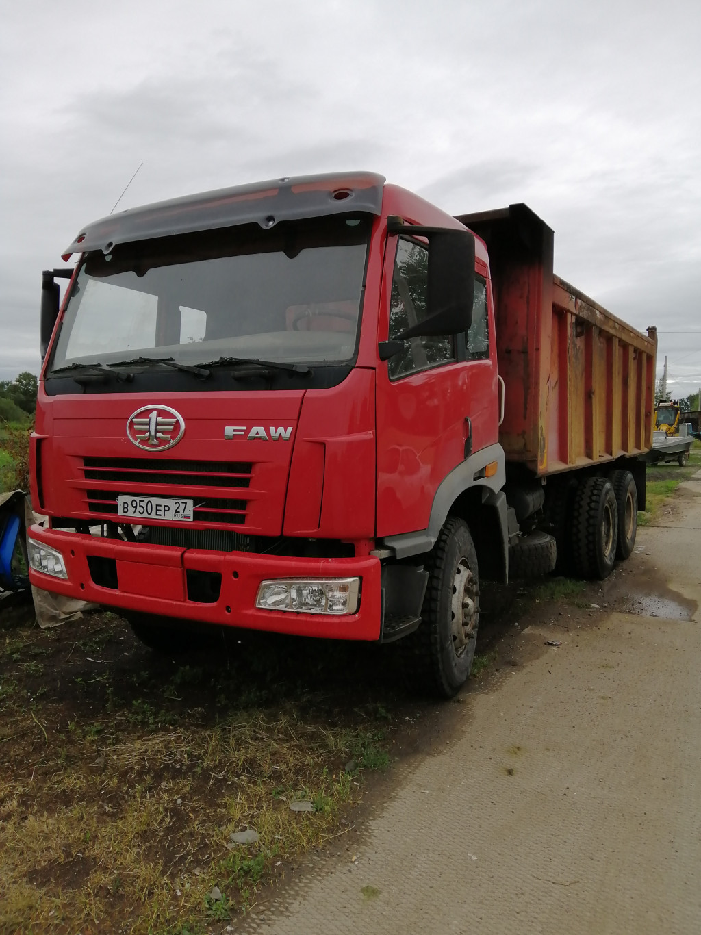 Услуги самосвала. Перевозка нерудных материалов.