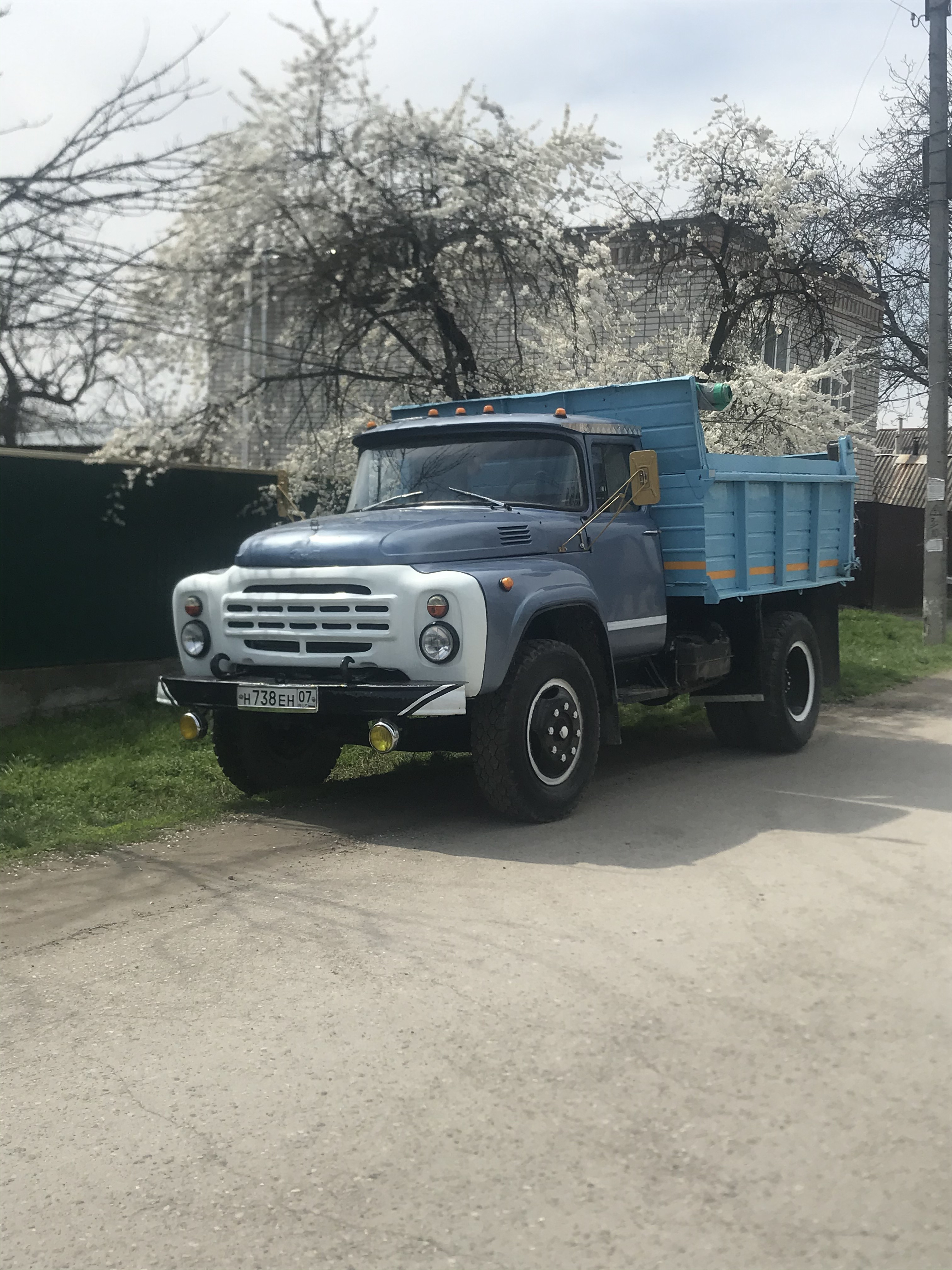 Грузоперевозки. Самосвал. Сыпучие материалы.