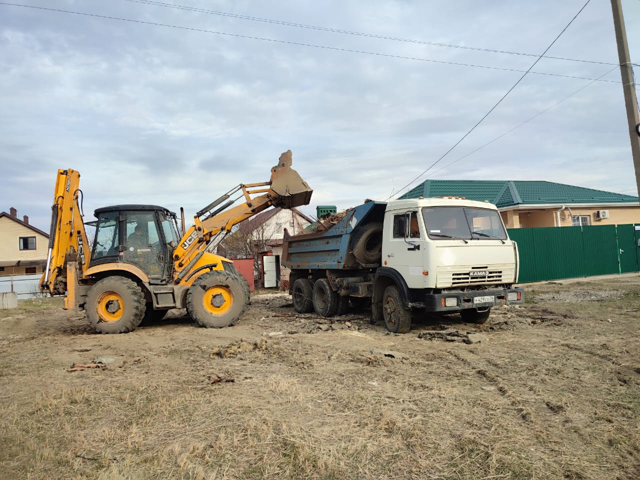 Услуги Самосвала, доставка инертных материалов