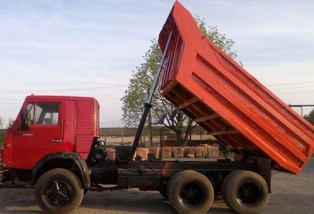 Услуги самосвала. Аренда спецтехники.