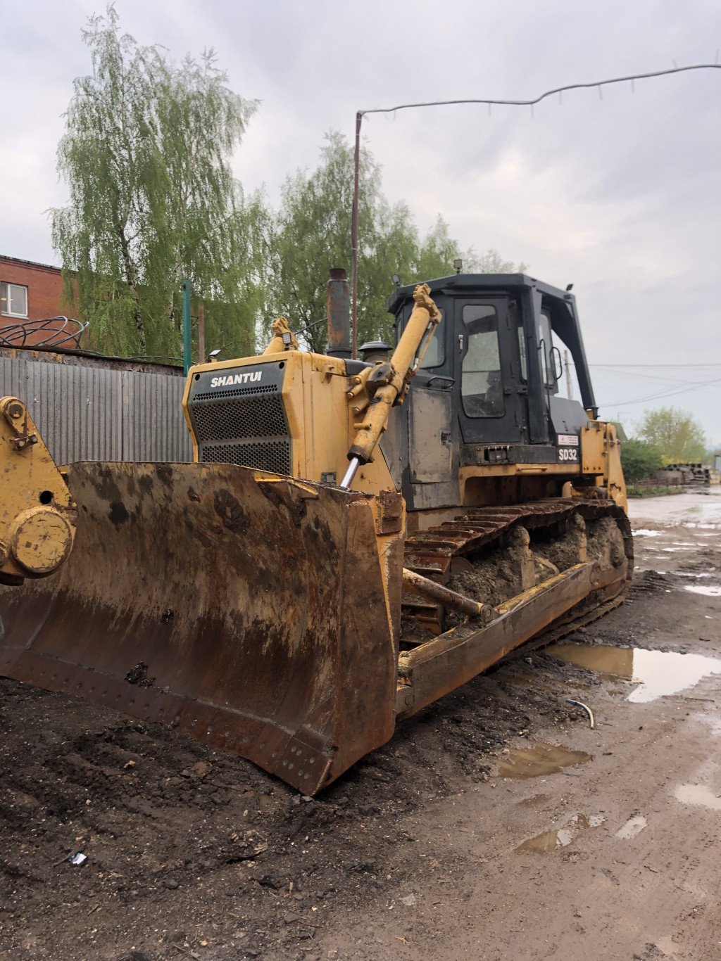 В наличии 2 бульдозера. Бульдозер в аренду.