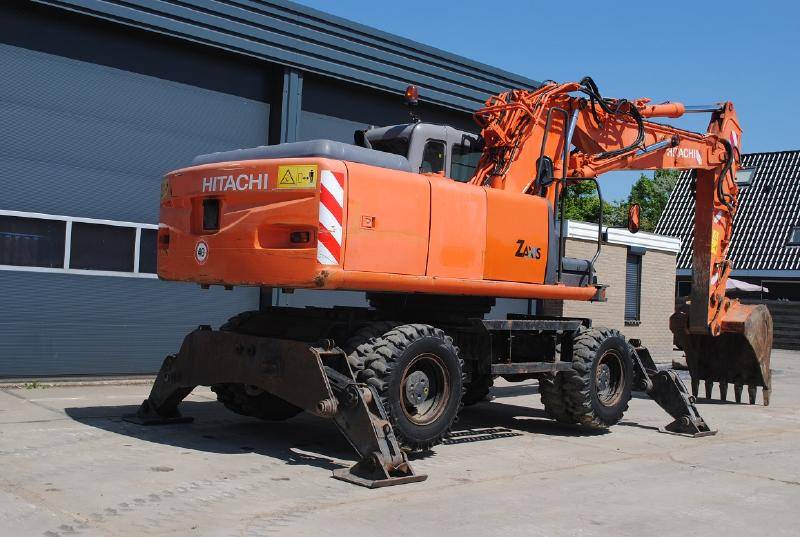 Аренда колесного экскаватора Hitachi ZX210W-3